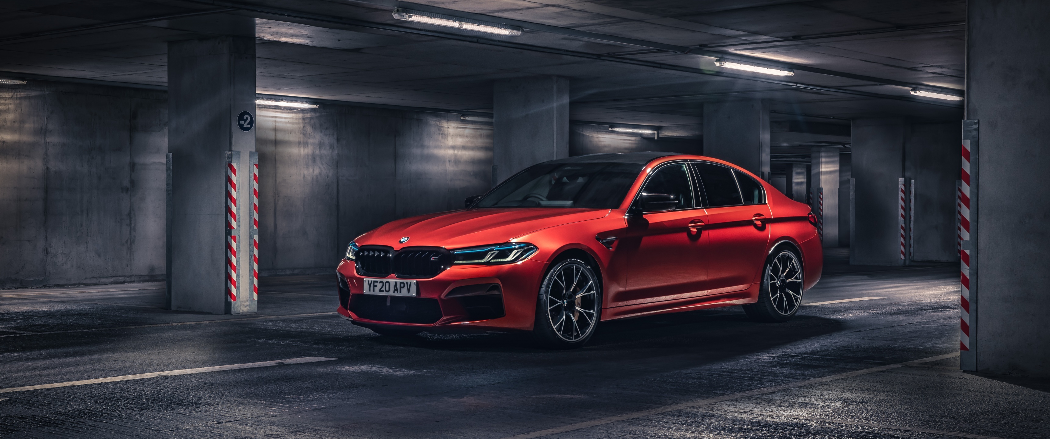 BMW M5 Competition F90, YF20 APV, underground parking garage, Dual Screen Desktop wallpaper