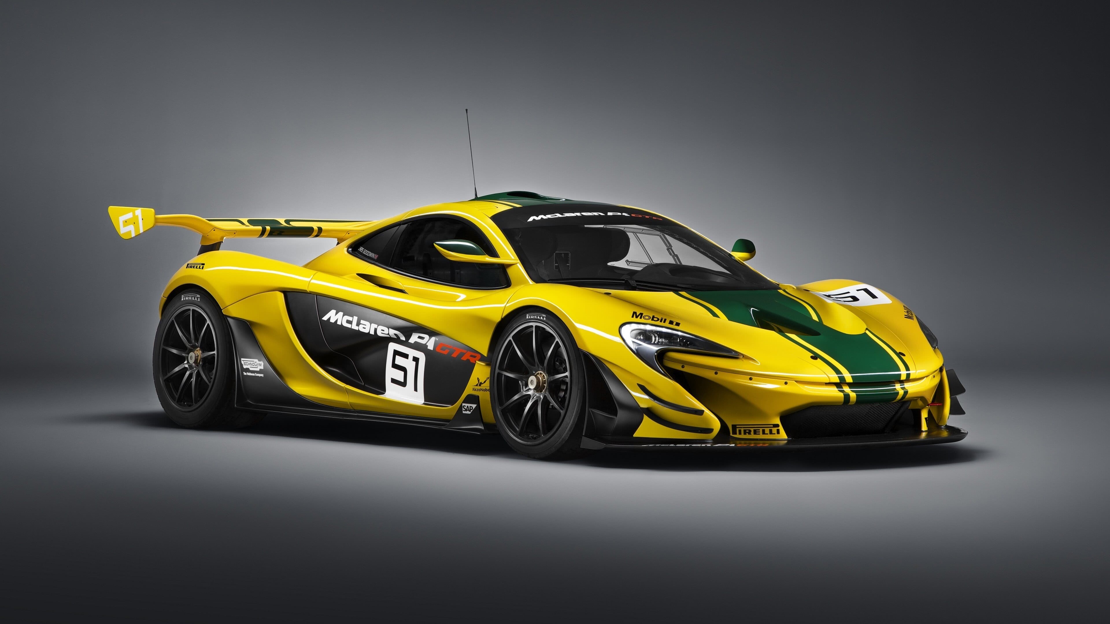 McLaren P1 GTR, Track-ready power, Immersive experience, Racing legend, 3840x2160 4K Desktop