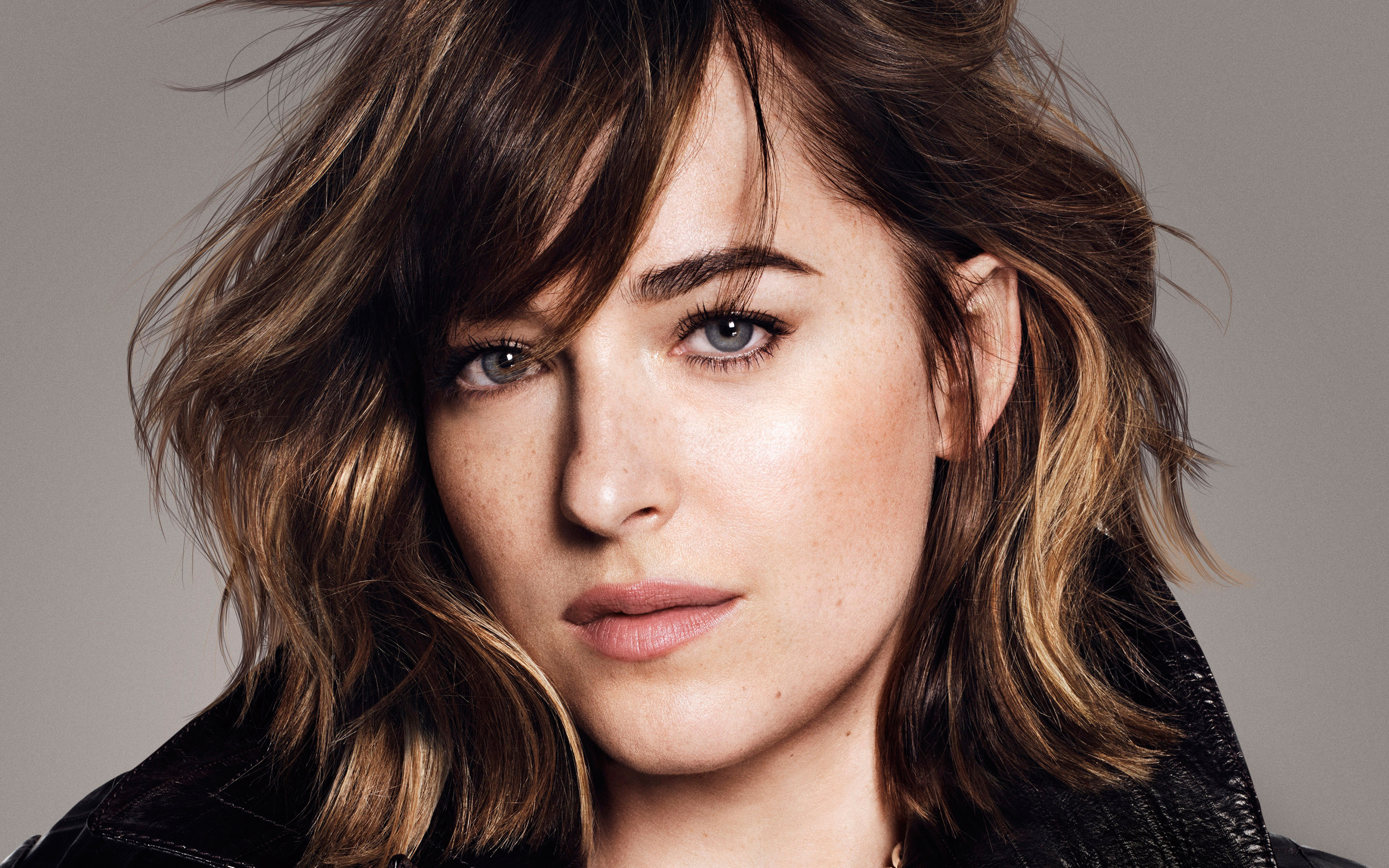 Dakota Johnson, Cinematic excellence, Artistic stills, Captivating images, 3120x1950 HD Desktop