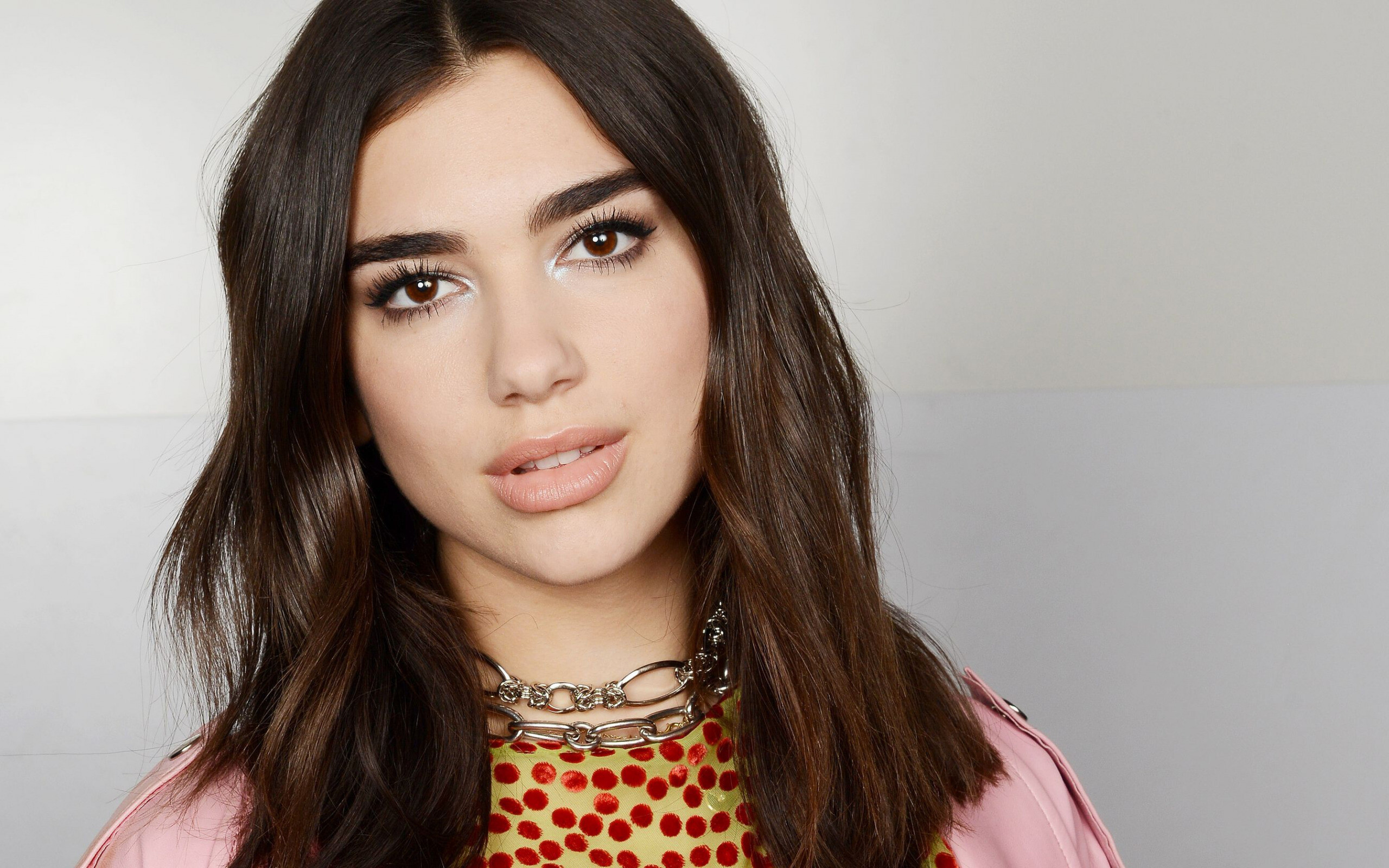 Dua Lipa, British singer, Makeup, Shooting, 2560x1600 HD Desktop