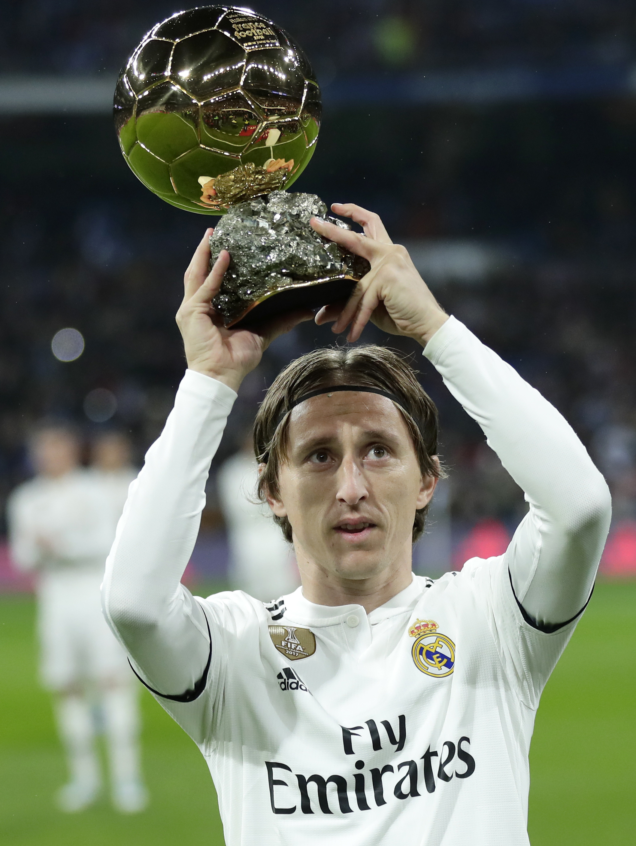 Luka Modric, Ballon d'Or trophy, Real Madrid kit, HD Phone wallpaper