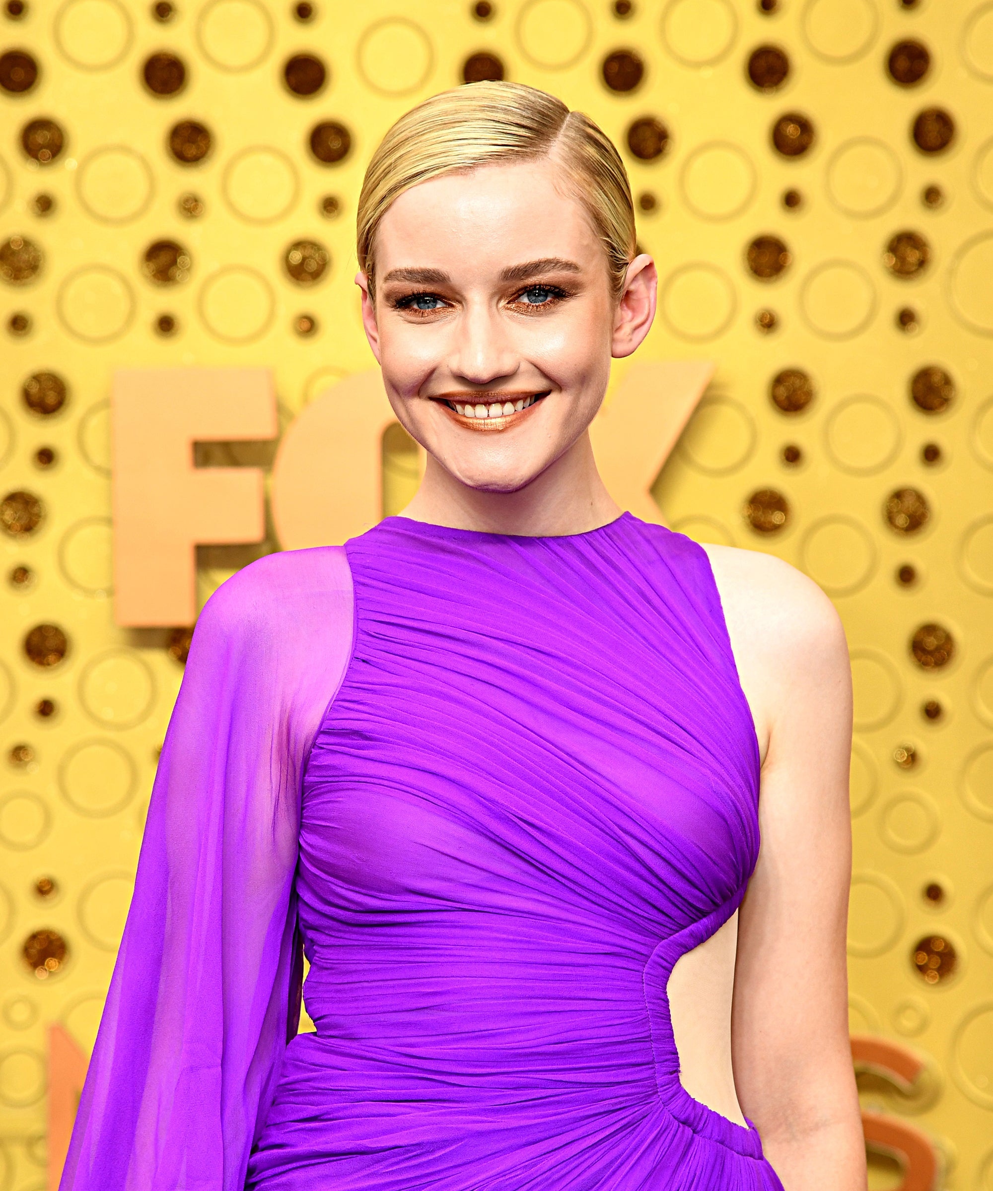 Julia Garner, Ozark actress, Love of life, Emmys speech, 2000x2400 HD Phone