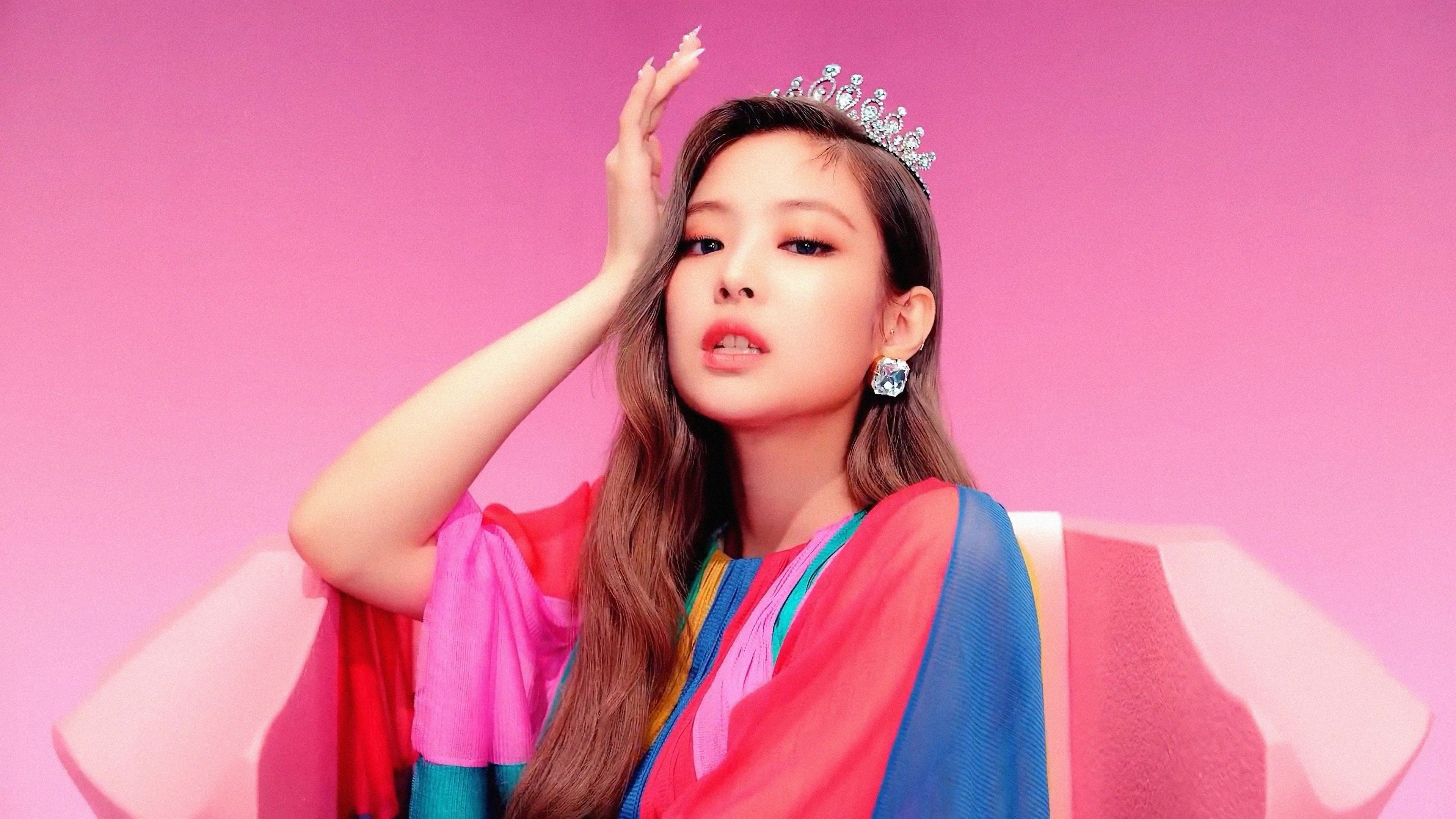 Jennie Kim, sparkling crystal tiara, multicolored draped dress, 4K Desktop wallpaper