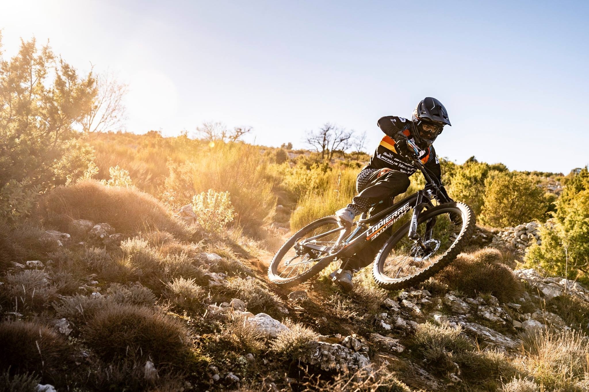 Lapierre Bikes, 2019 enduro, Vouilloz's touch, Sports adventure, 2050x1370 HD Desktop