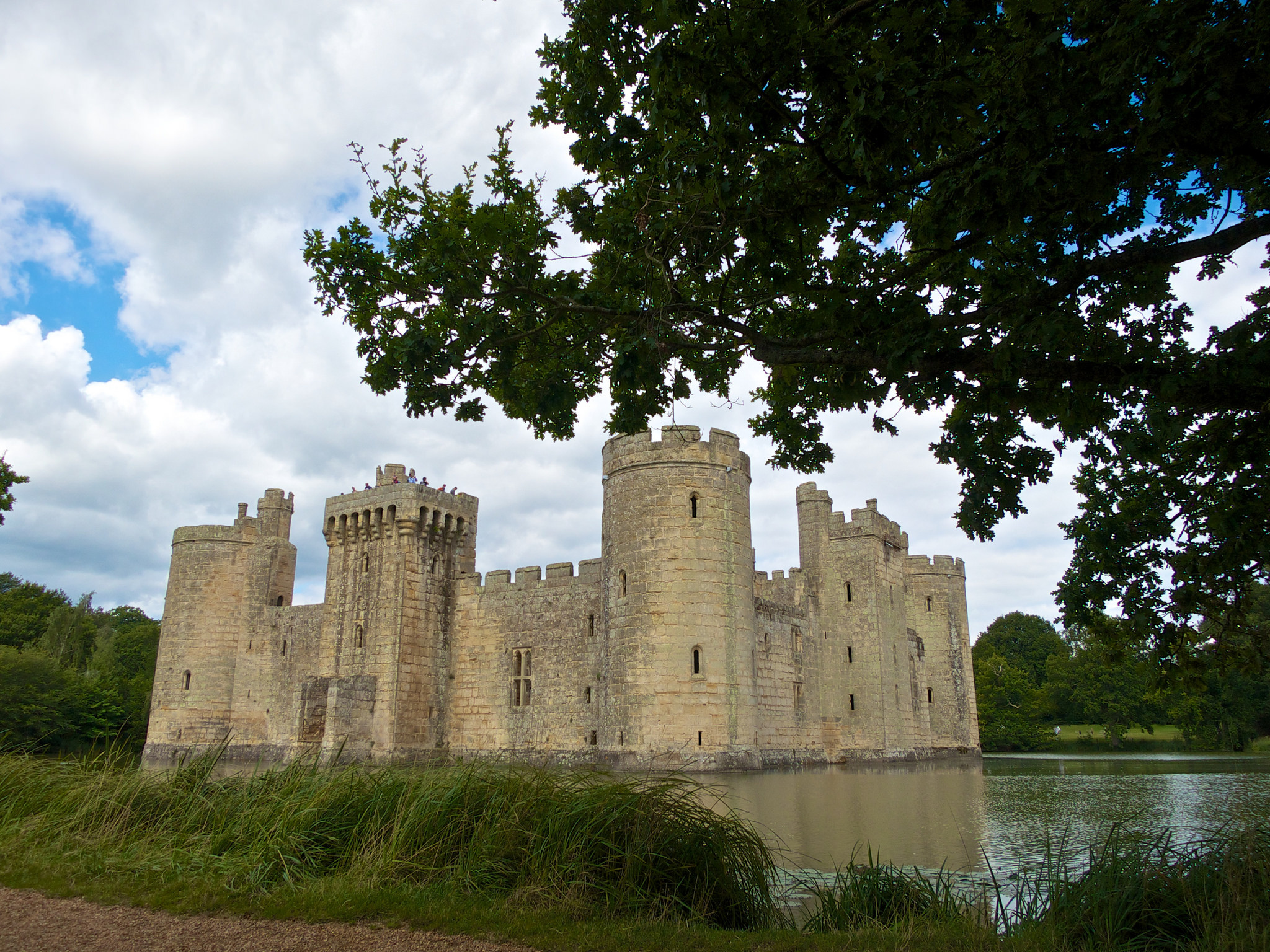 Bodiam Castle, Medieval fortress, English heritage, Architectural marvel, 2050x1540 HD Desktop