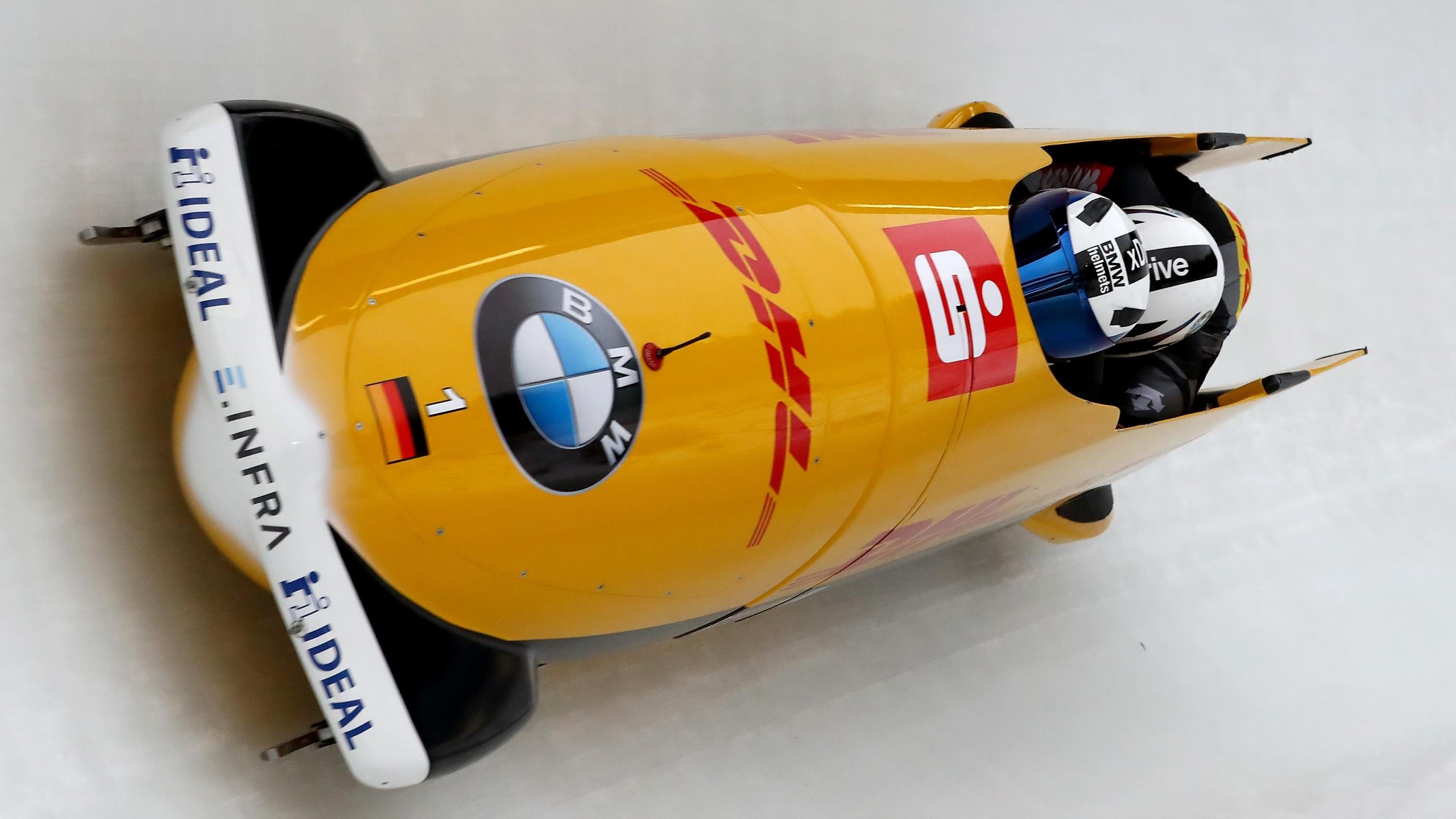 Candy Bauer, Winter sports, Four-man bobsleigh, Victory celebration, 2560x1440 HD Desktop