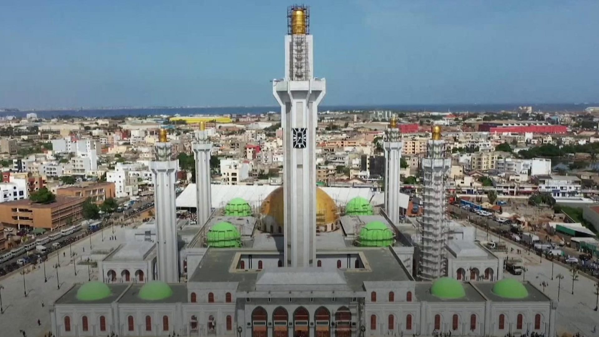 Dakars Massalikul Jinaan, Biggest in West Africa, BBC news, 1920x1080 Full HD Desktop