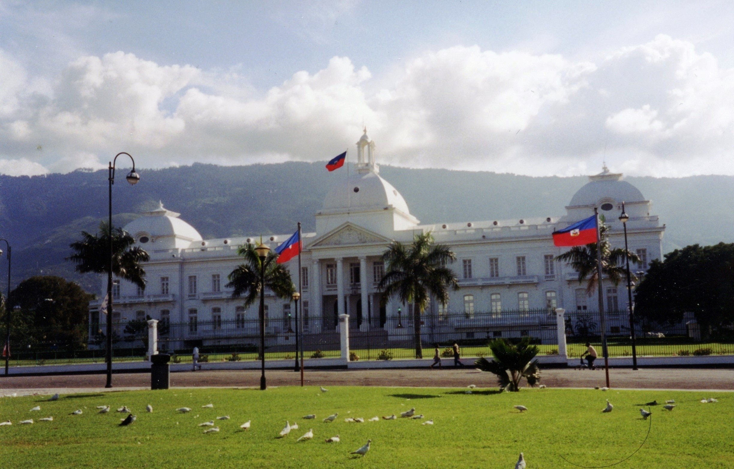 Port-au-Prince first choice, Sud-Est region, Haitian company, Travel services, 2450x1570 HD Desktop