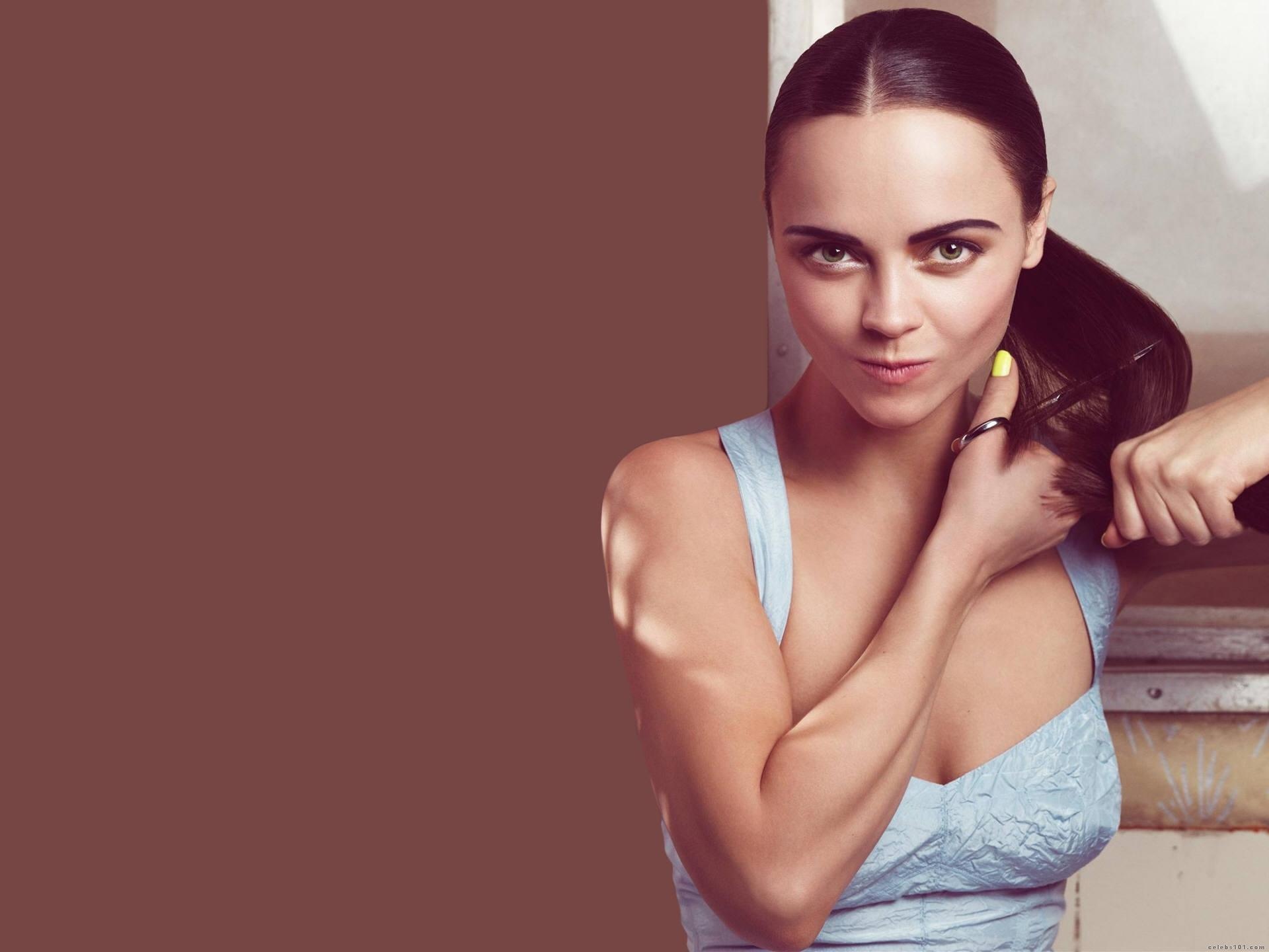 Christina Ricci, Celebs, Beautiful actress, Hollywood star, 1920x1440 HD Desktop