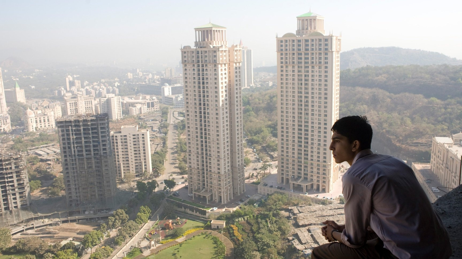 Slumdog Millionaire, Inspirational rags-to-riches, Mumbai backdrop, Heartfelt drama, 1920x1080 Full HD Desktop