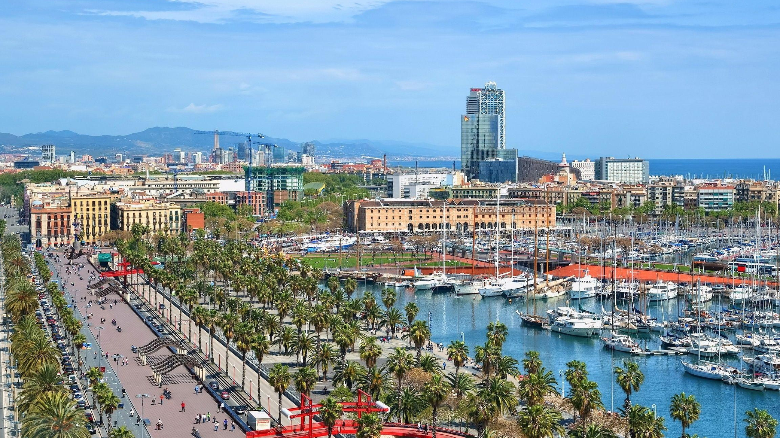 Port Vell, Barcelona Wallpaper, 2560x1440 HD Desktop
