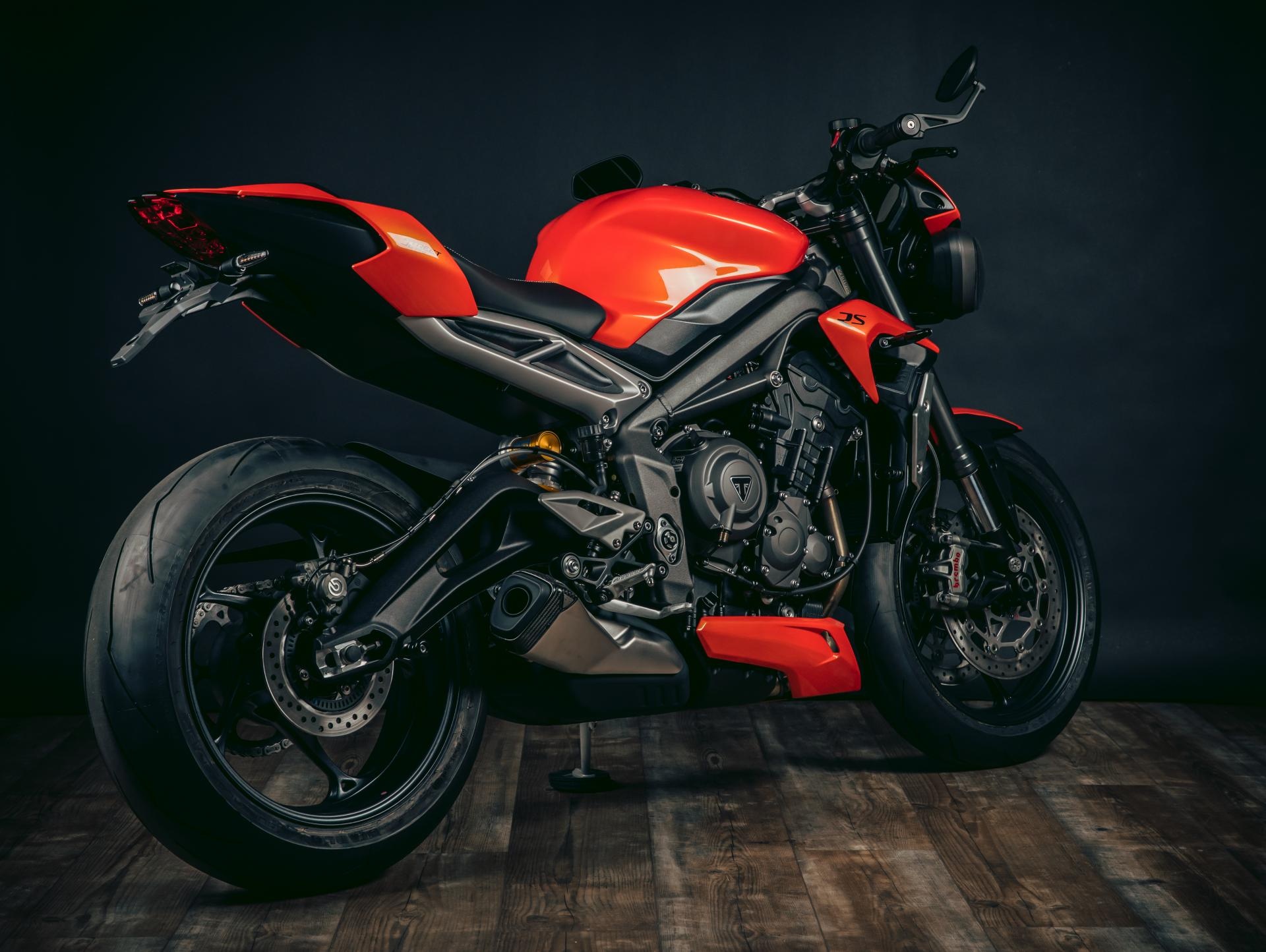 Full Screen, Triumph Street Triple RS Wallpaper, 1920x1450 HD Desktop
