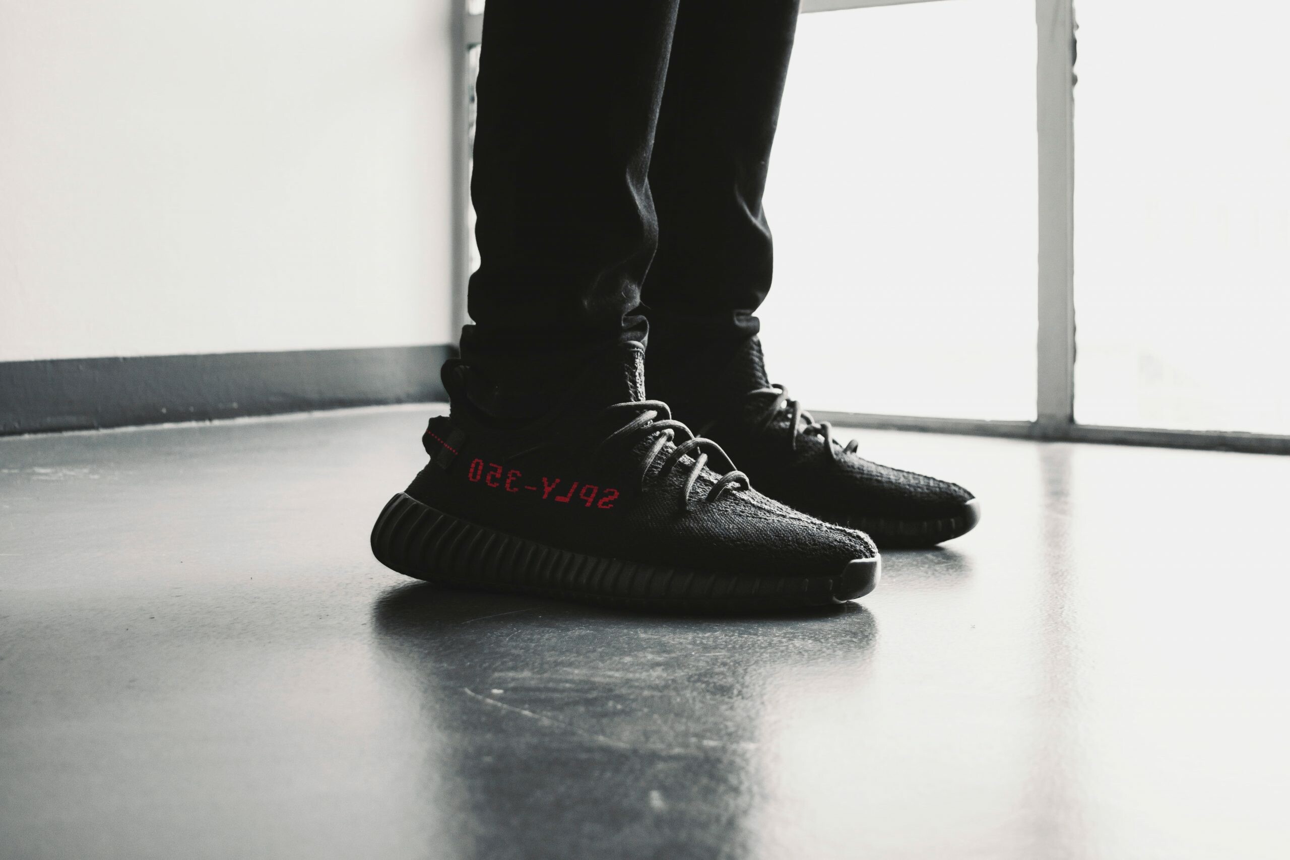 Boost 350 V2, Yeezy Wallpaper, 2560x1710 HD Desktop