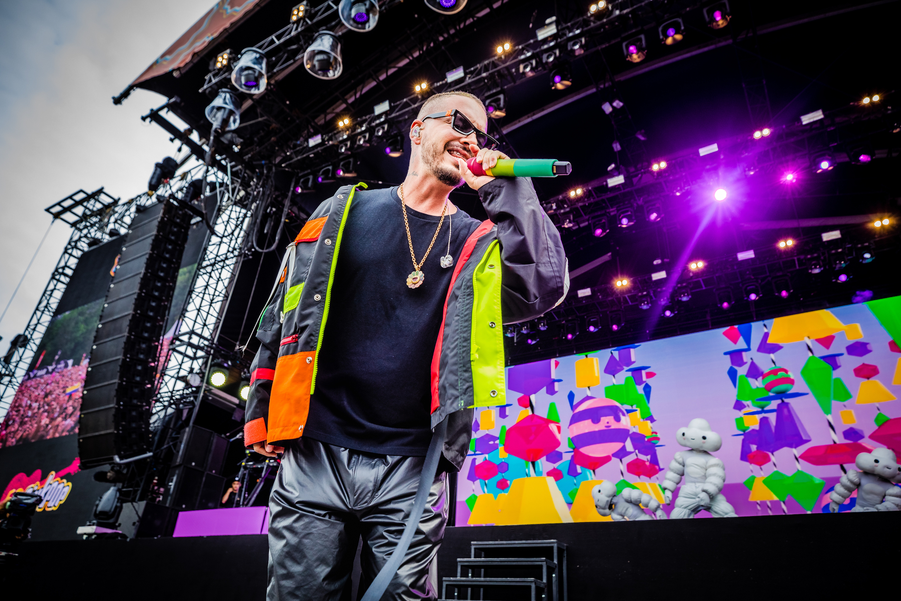Reggaeton music festival, Grant Park, Two-day event, Dancing and music, 3000x2000 HD Desktop