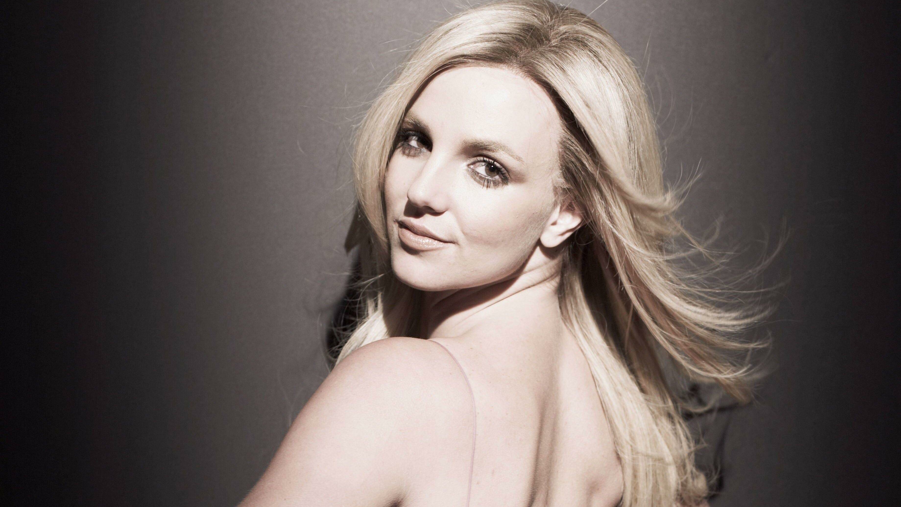 Britney Spears, 2018 wallpapers, Unforgettable moments, Iconic, 3680x2070 HD Desktop