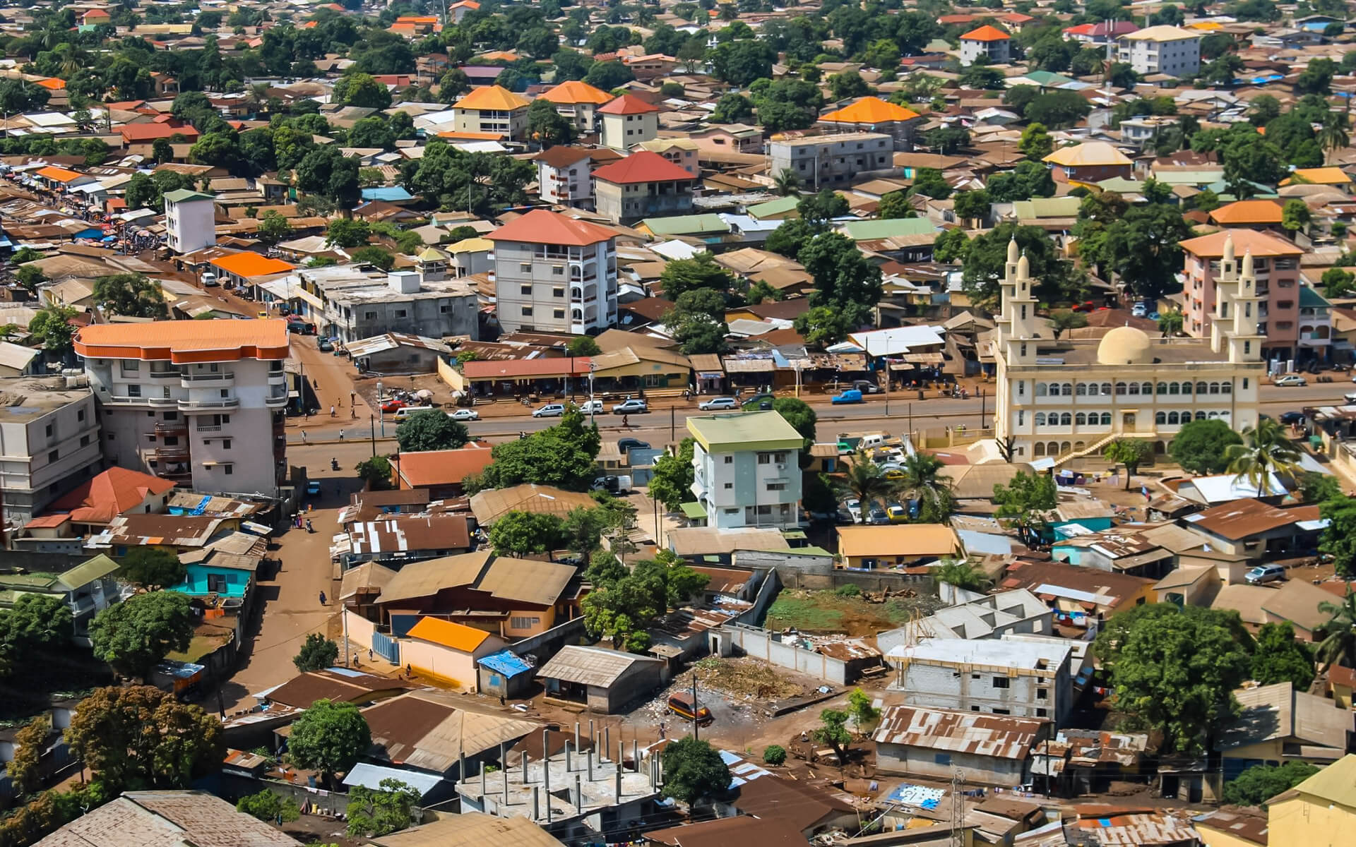 Conakry, Food and restaurants, Travel guide, West African destination, 1920x1200 HD Desktop