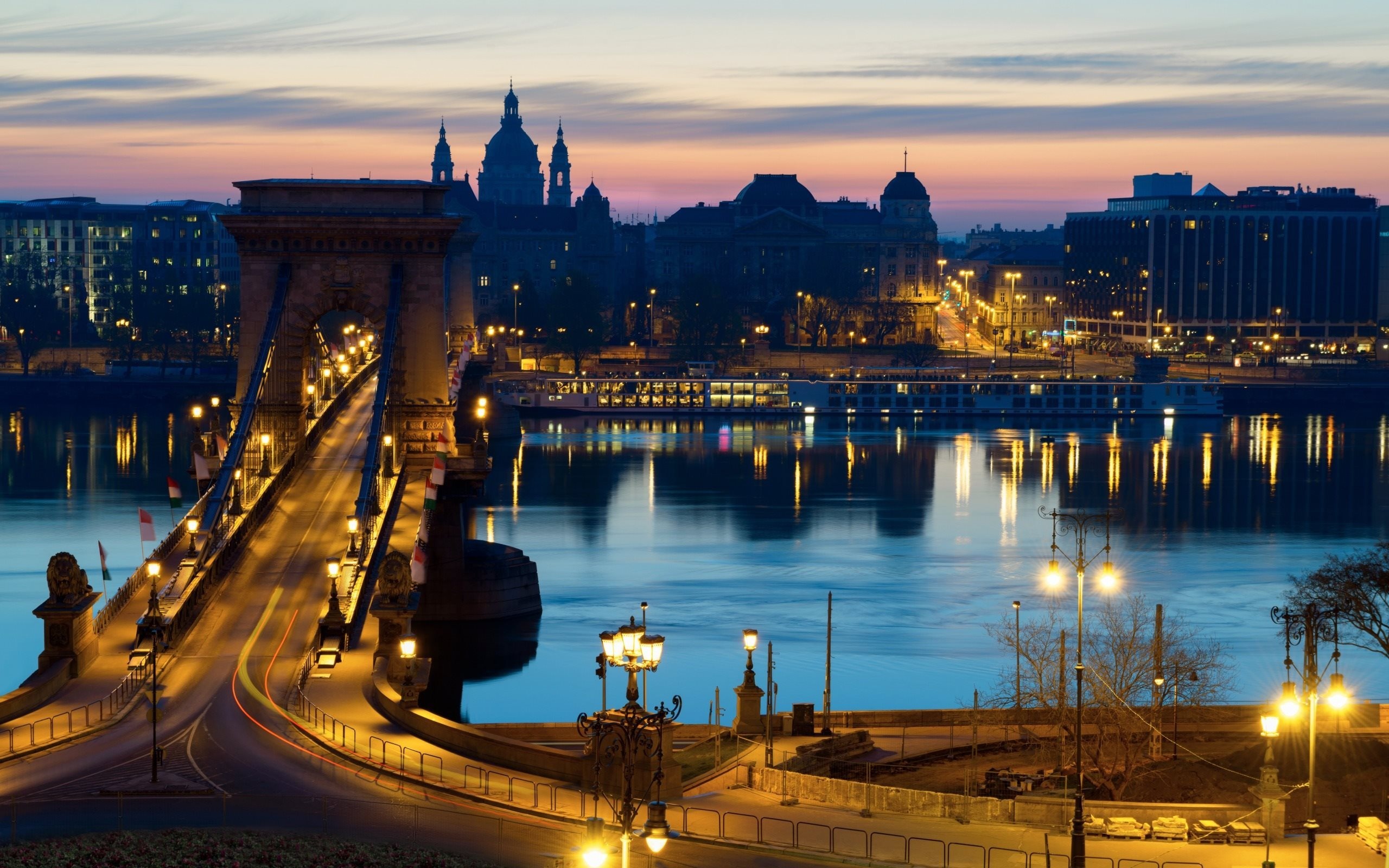 Budapest sunrise, Morning beauty, Chain Bridge view, Danube river, 2560x1600 HD Desktop