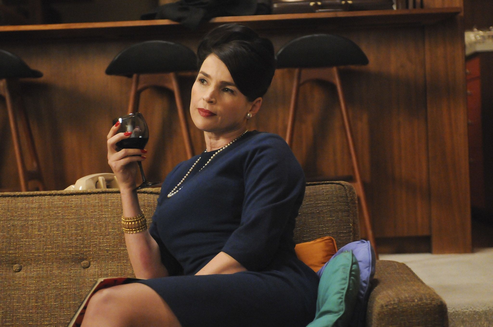 Marie Calvet, Mad Men, Season 5, Sci-fi mystery, 2050x1360 HD Desktop