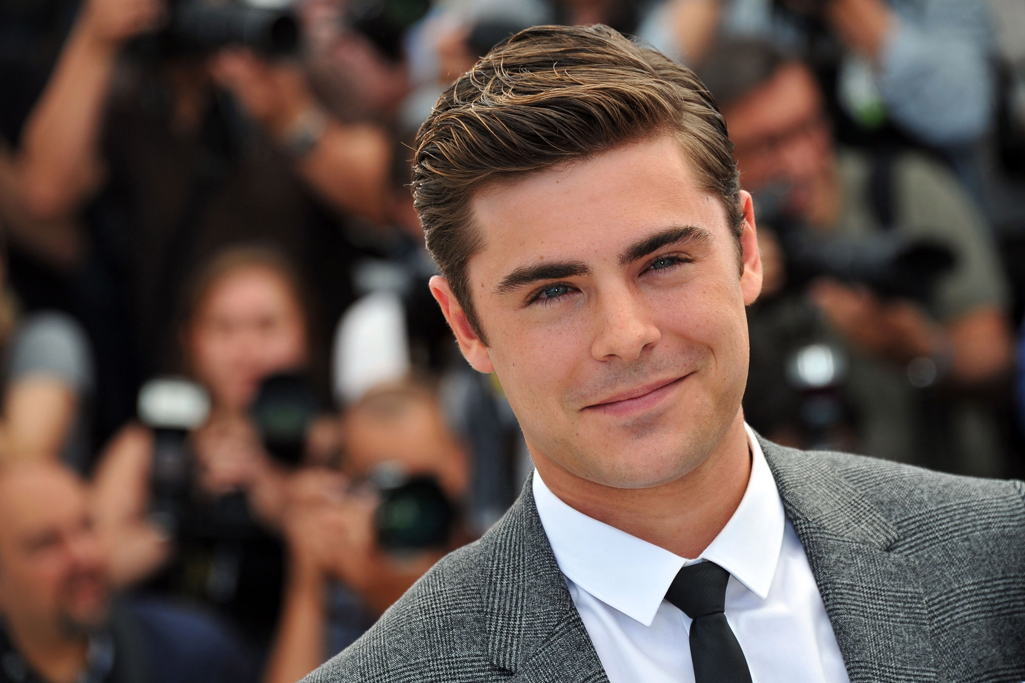 Zac Efron, Celebrity wallpapers, Actor images, Film industry, 2000x1340 HD Desktop