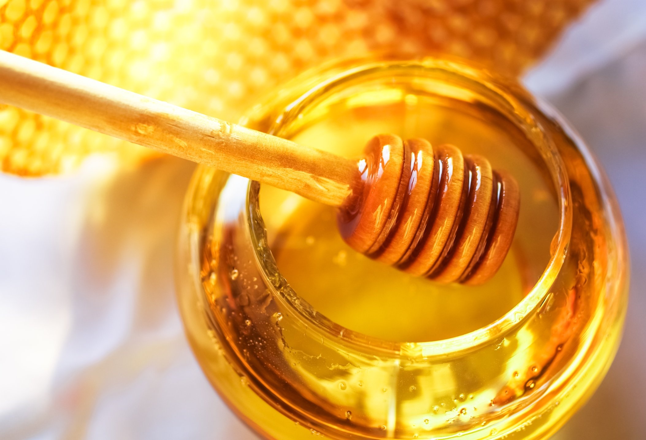 Golden liquid, Health elixir, Antioxidant power, Nature's medicine, 2110x1440 HD Desktop