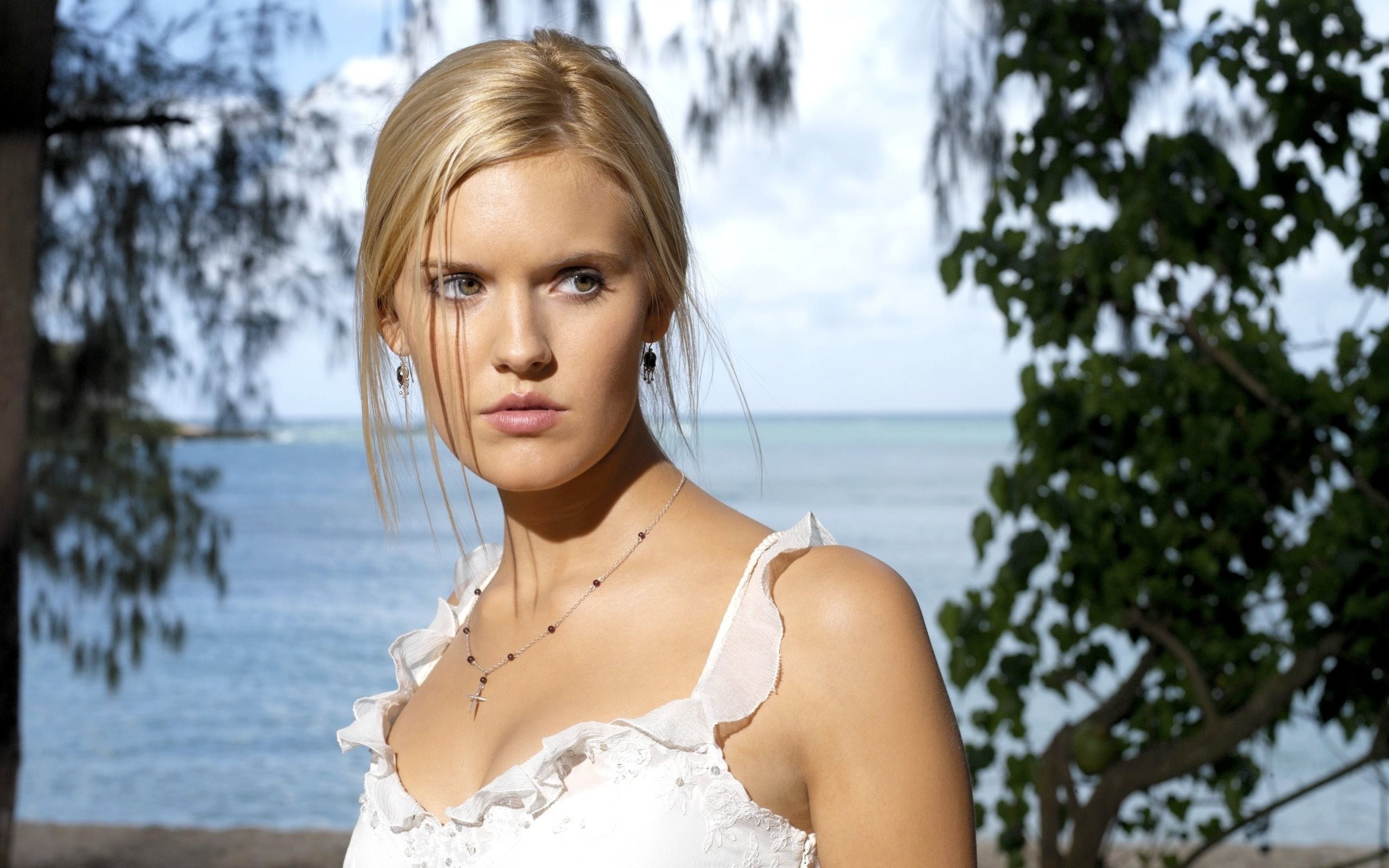 Maggie Grace, American actress, Portrait blonde, High quality pictures, 2560x1600 HD Desktop