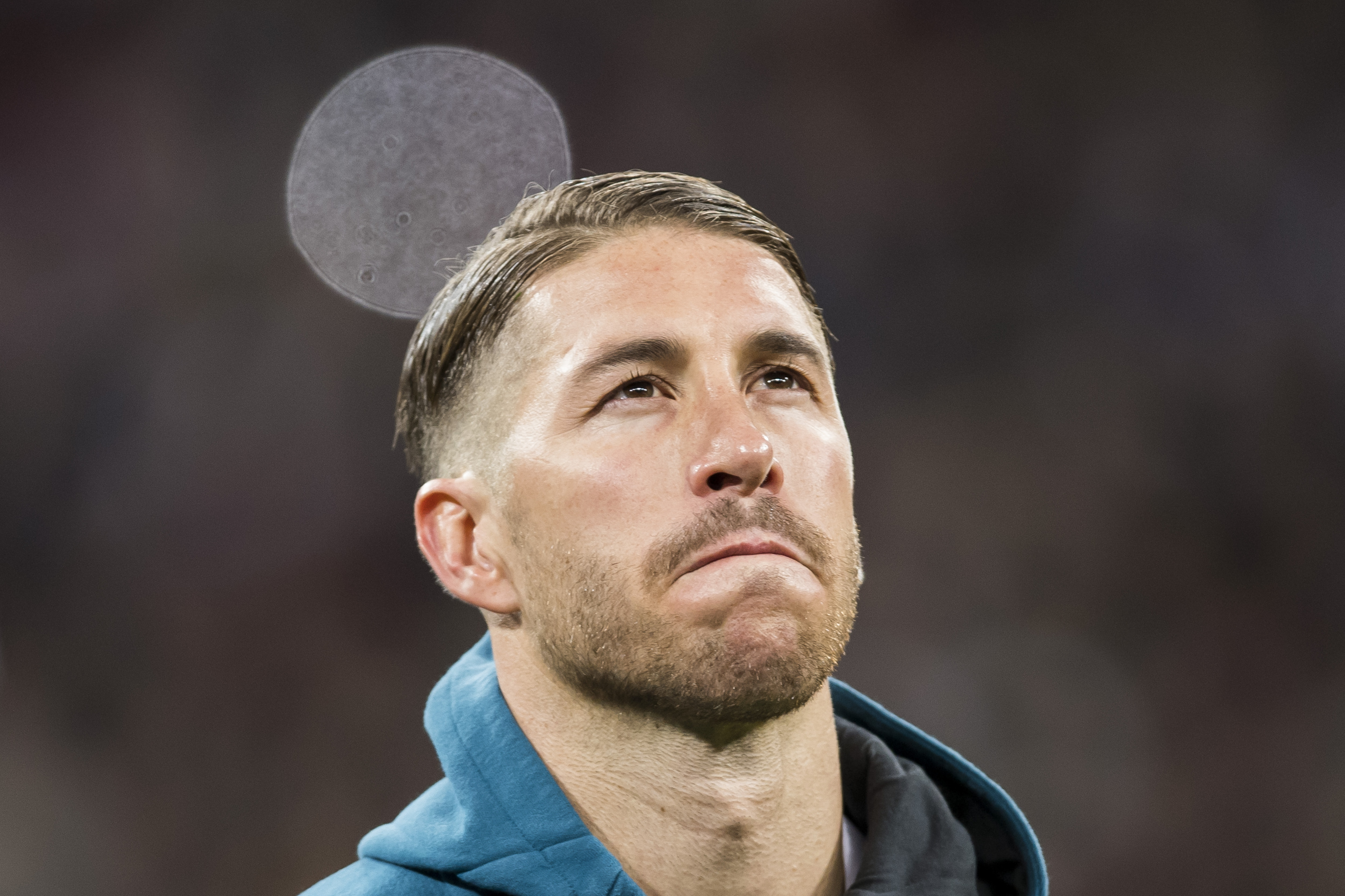 Sergio Ramos, teal sports hoodie, circular bokeh flare, HD Desktop wallpaper