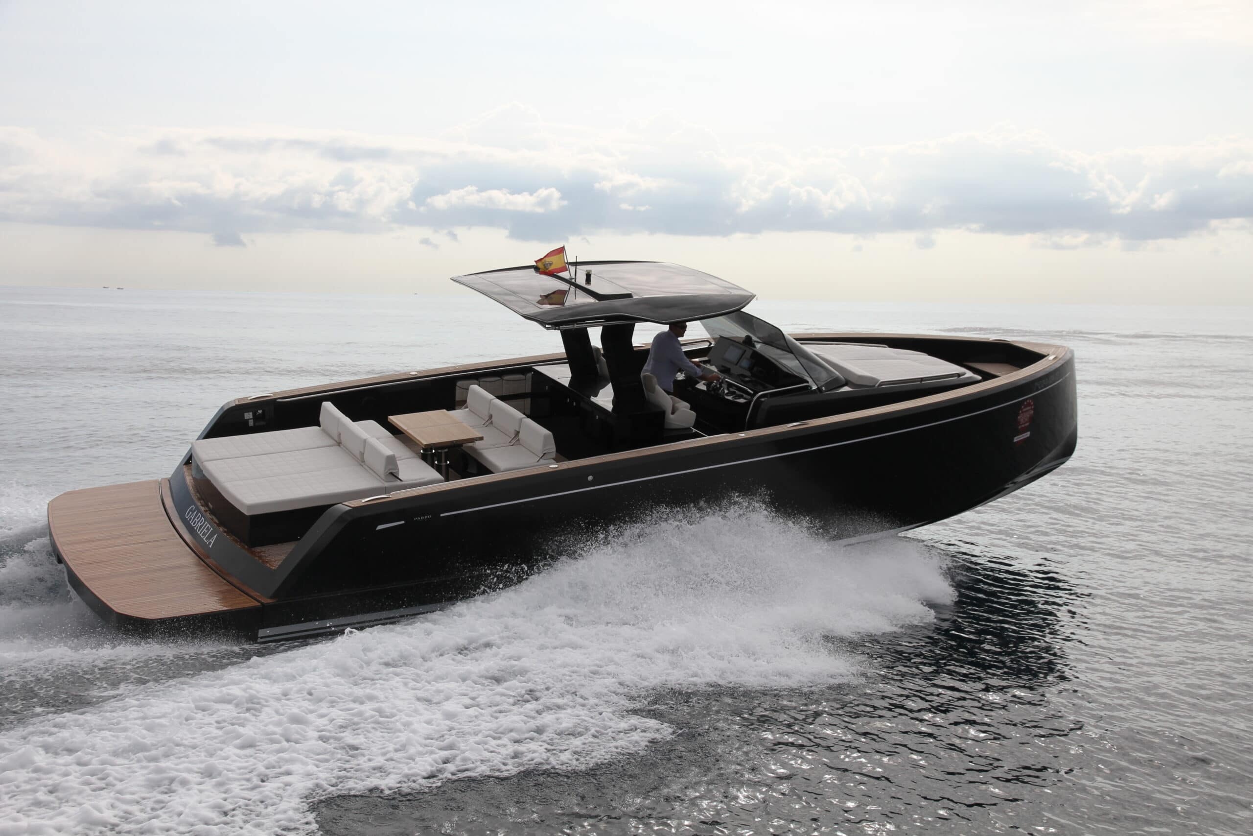 Pardo 43, Motorboat Wallpaper, 2560x1710 HD Desktop