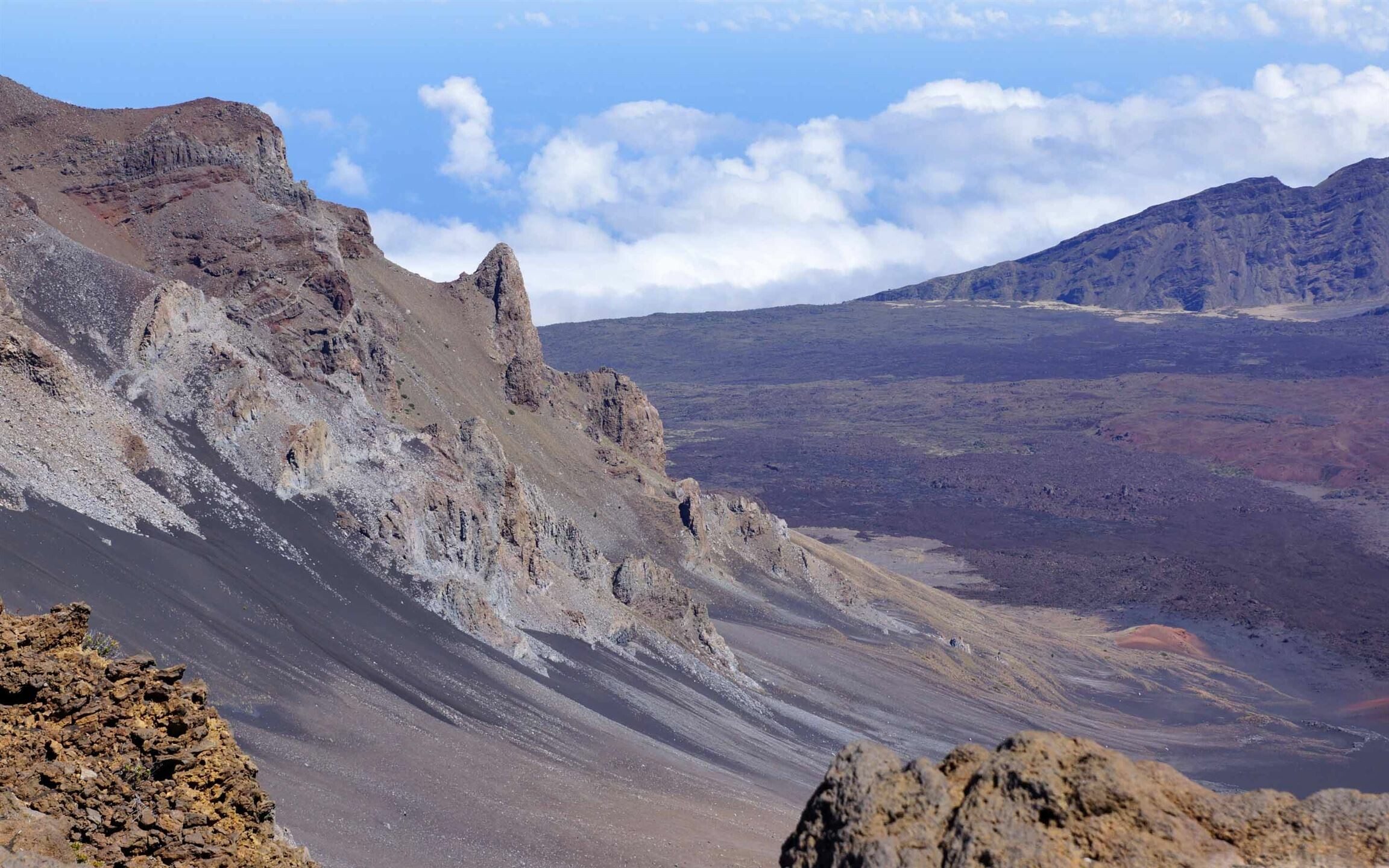 Haleakala National Park, Maui Hawaii, MacBook Air wallpaper, Nature's marvels, 2310x1440 HD Desktop