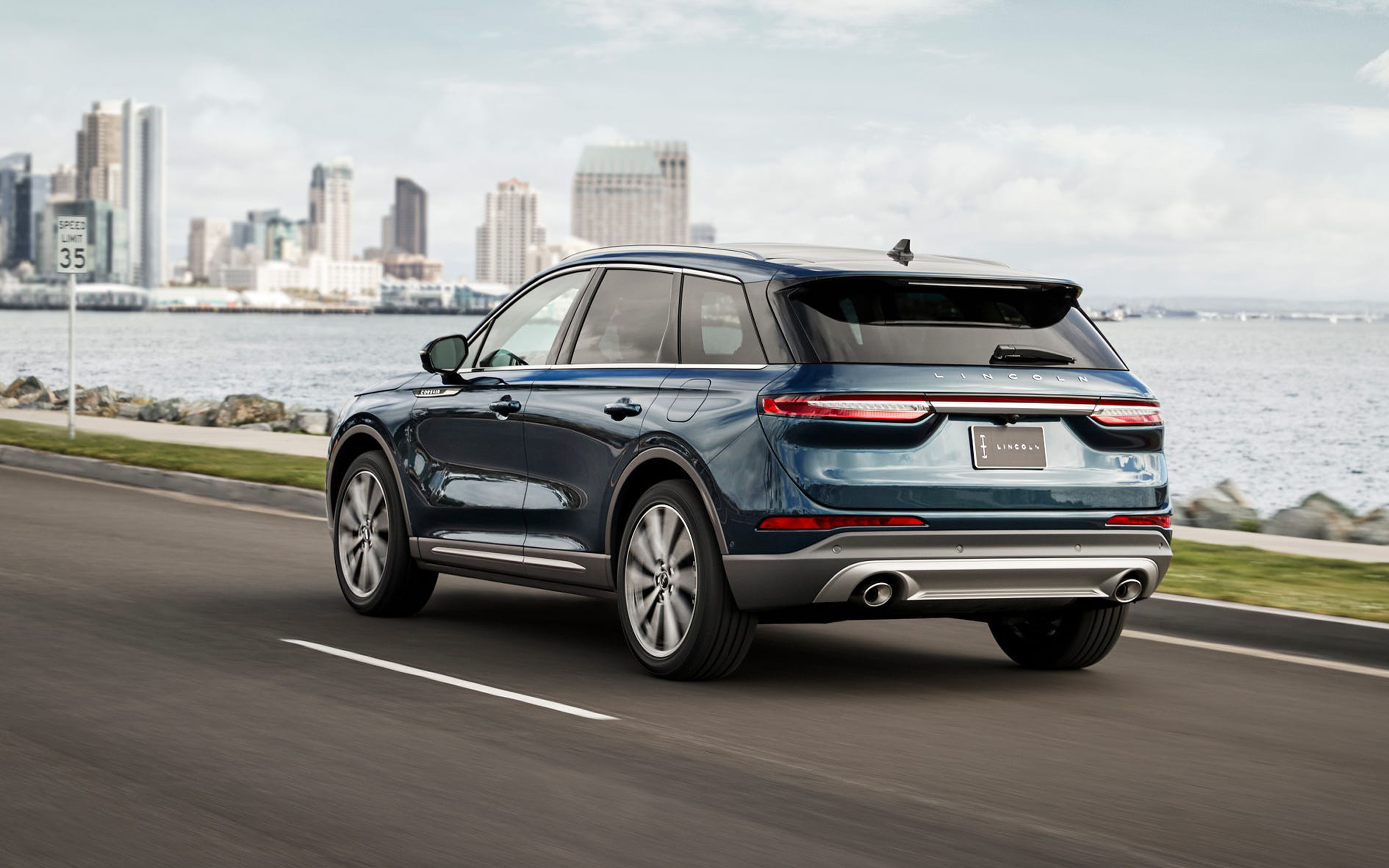 Lincoln Corsair, Luxury SUV, Blue variant, Monitor resolution, 2880x1800 HD Desktop