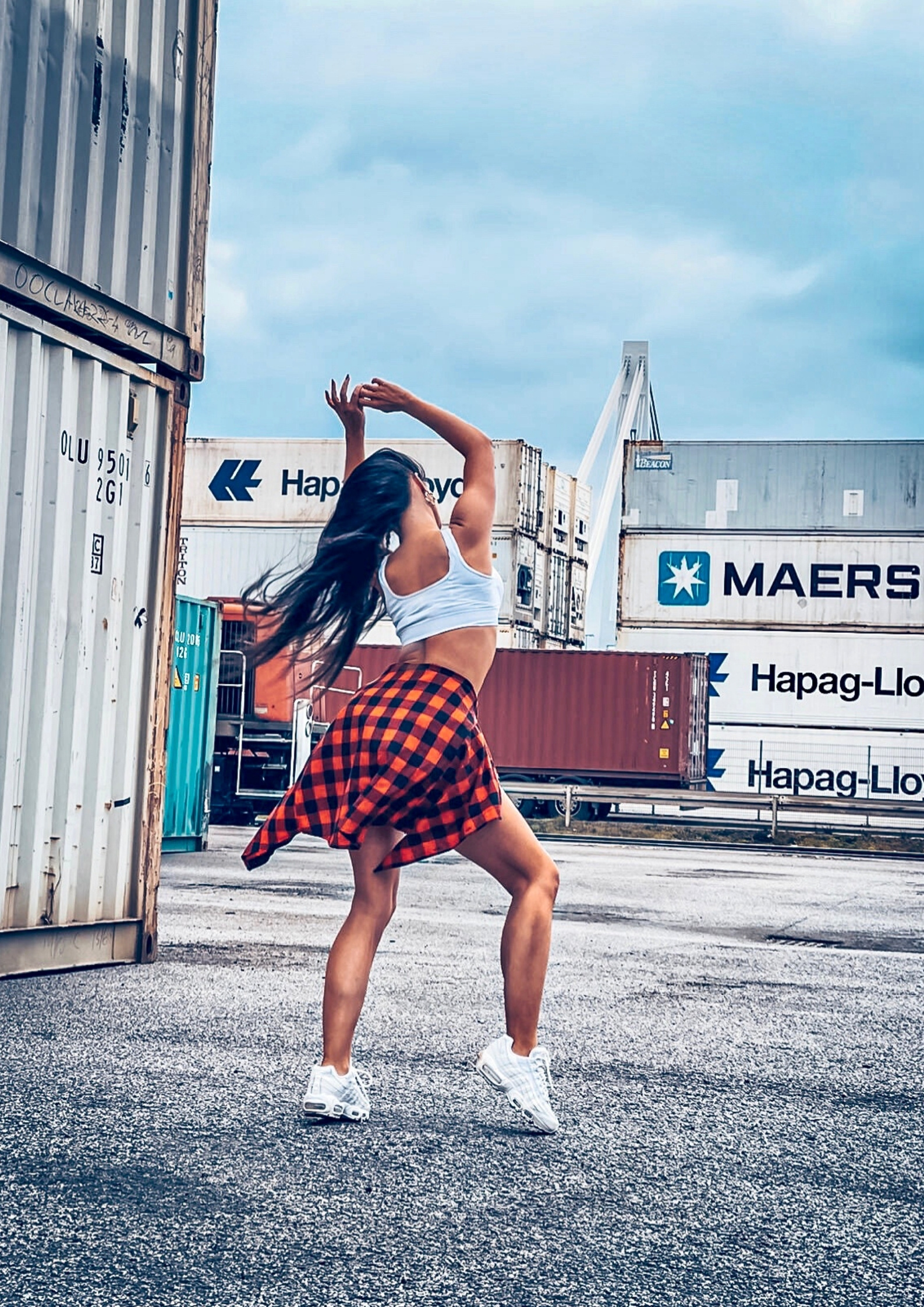 Reggaeton dance, Dance health academy, Latin dance, Entertainment, 1590x2250 HD Phone