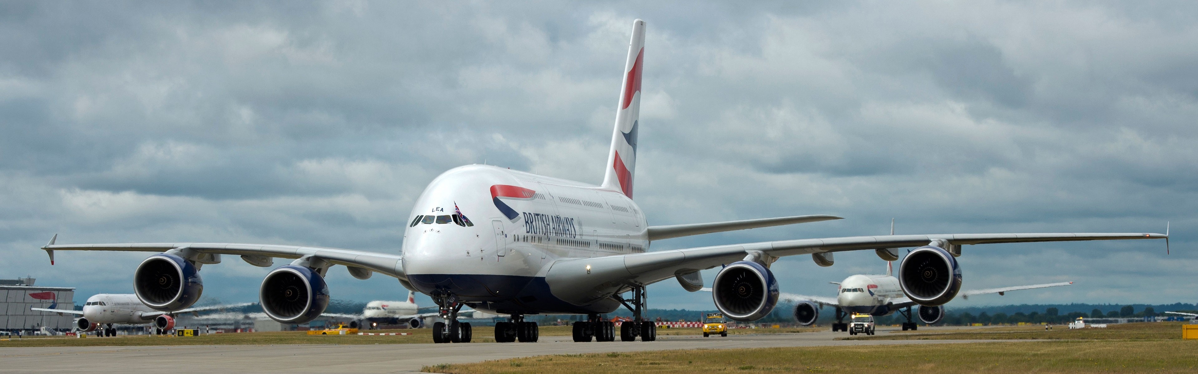 Airbus A380, Airport dual monitors, Multiple display wallpaper, Aircraft, 3840x1200 Dual Screen Desktop