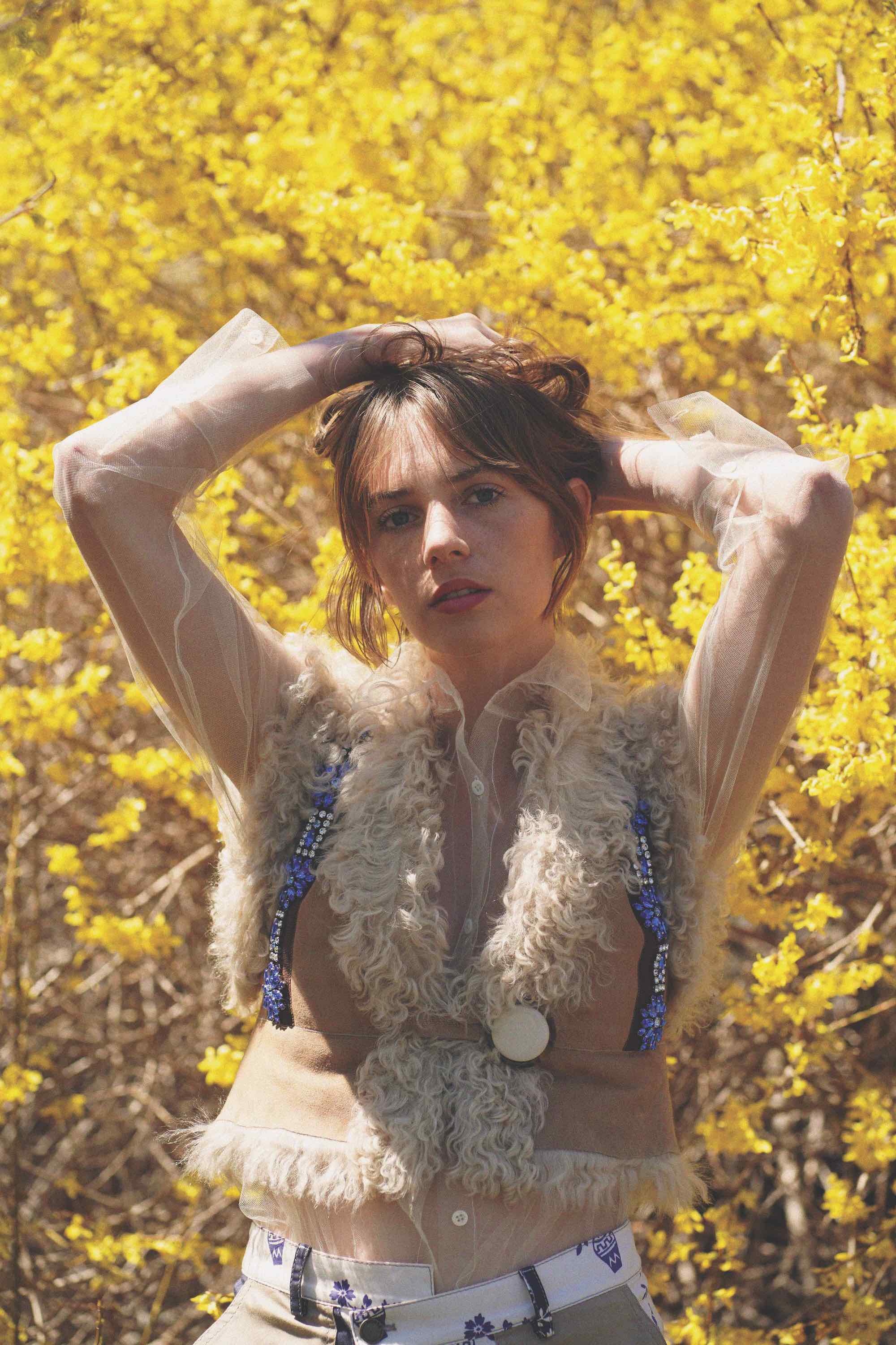 Maya Hawke, Stranger Things, Debut album, Blush, 2000x3000 HD Phone