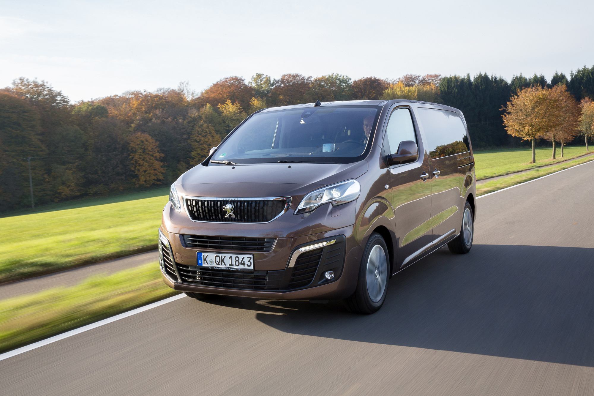 Peugeot Traveller, Auto Horn GmbH, Car dealership, 2000x1340 HD Desktop