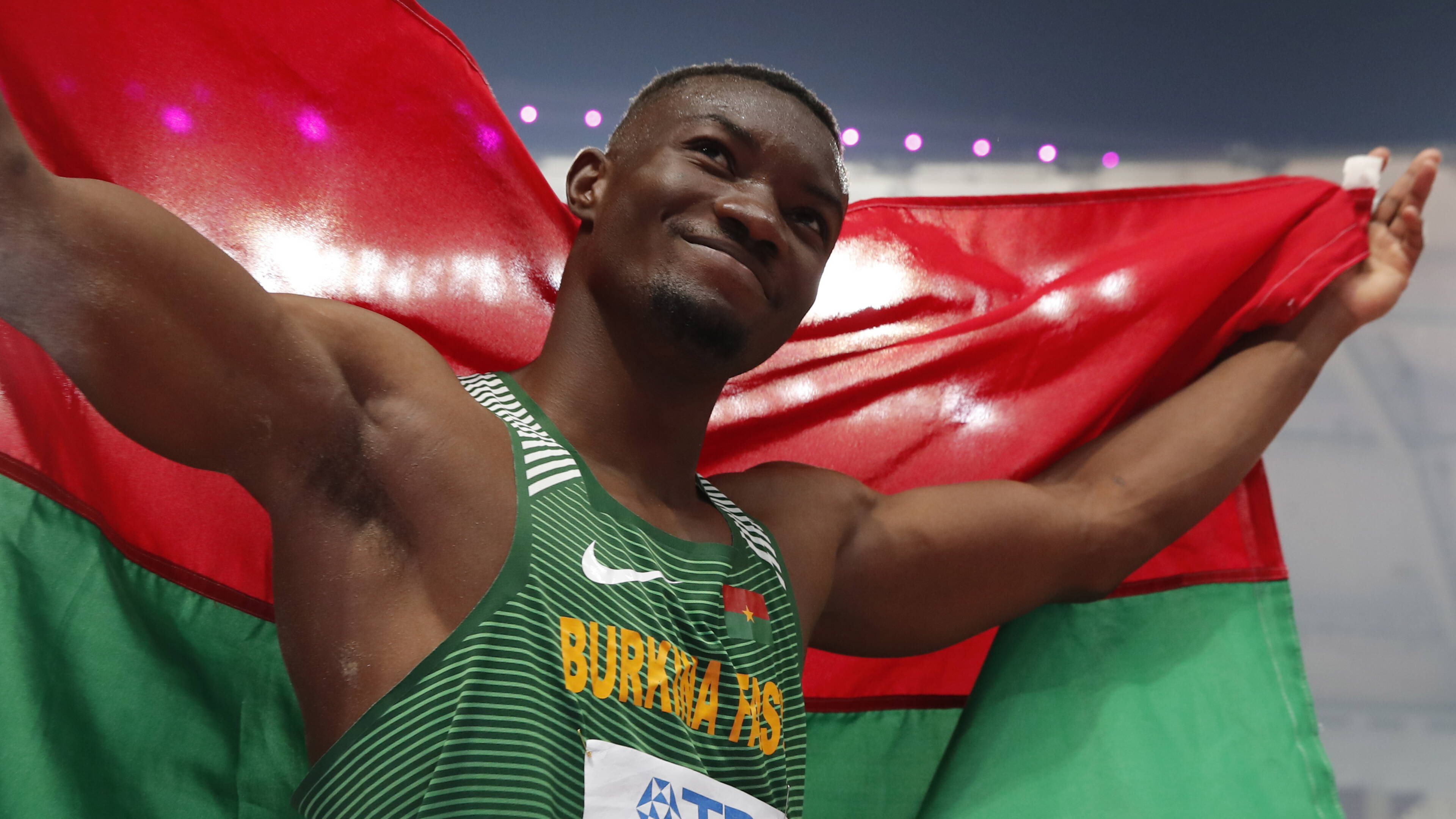 Hugues Fabrice Zango, Coach's record surpassed, Historic feat, Triple jumper, 3840x2160 4K Desktop