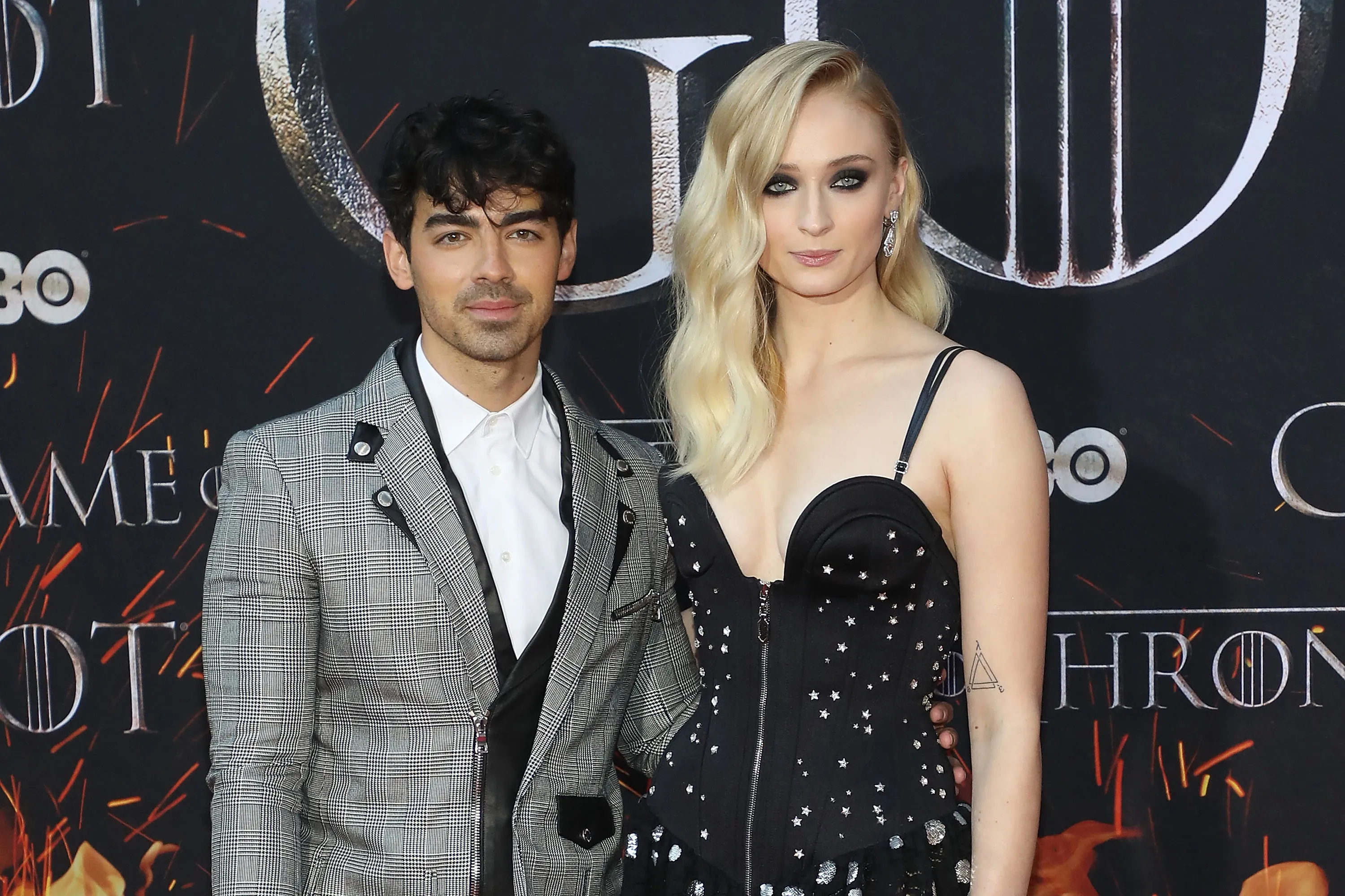 Sophie Turner, Joe Jonas, Quarantine life, Glamour, 3000x2000 HD Desktop