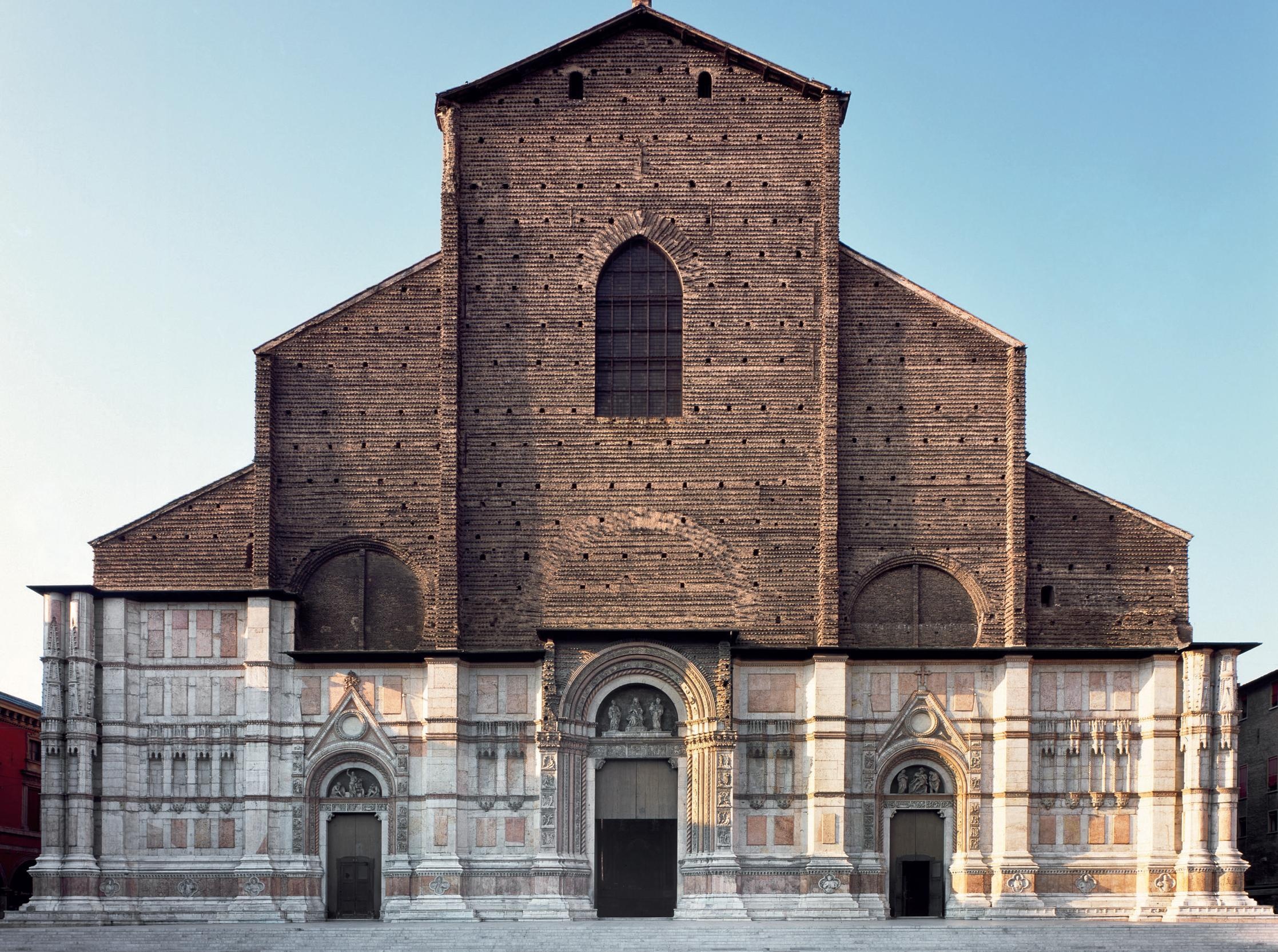 San Petronio Cathedral, Bologna Wallpaper, 2240x1670 HD Desktop