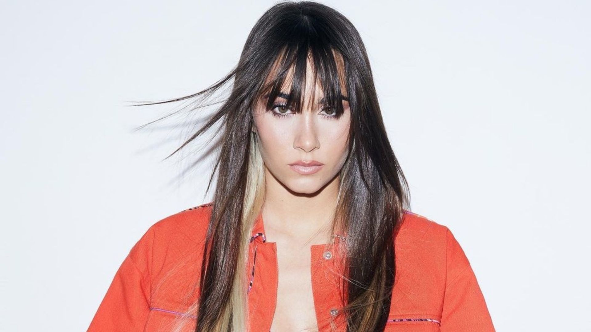 Aitana, Promoting positivity, Spreading love, Anti-hatred message, 1920x1080 Full HD Desktop