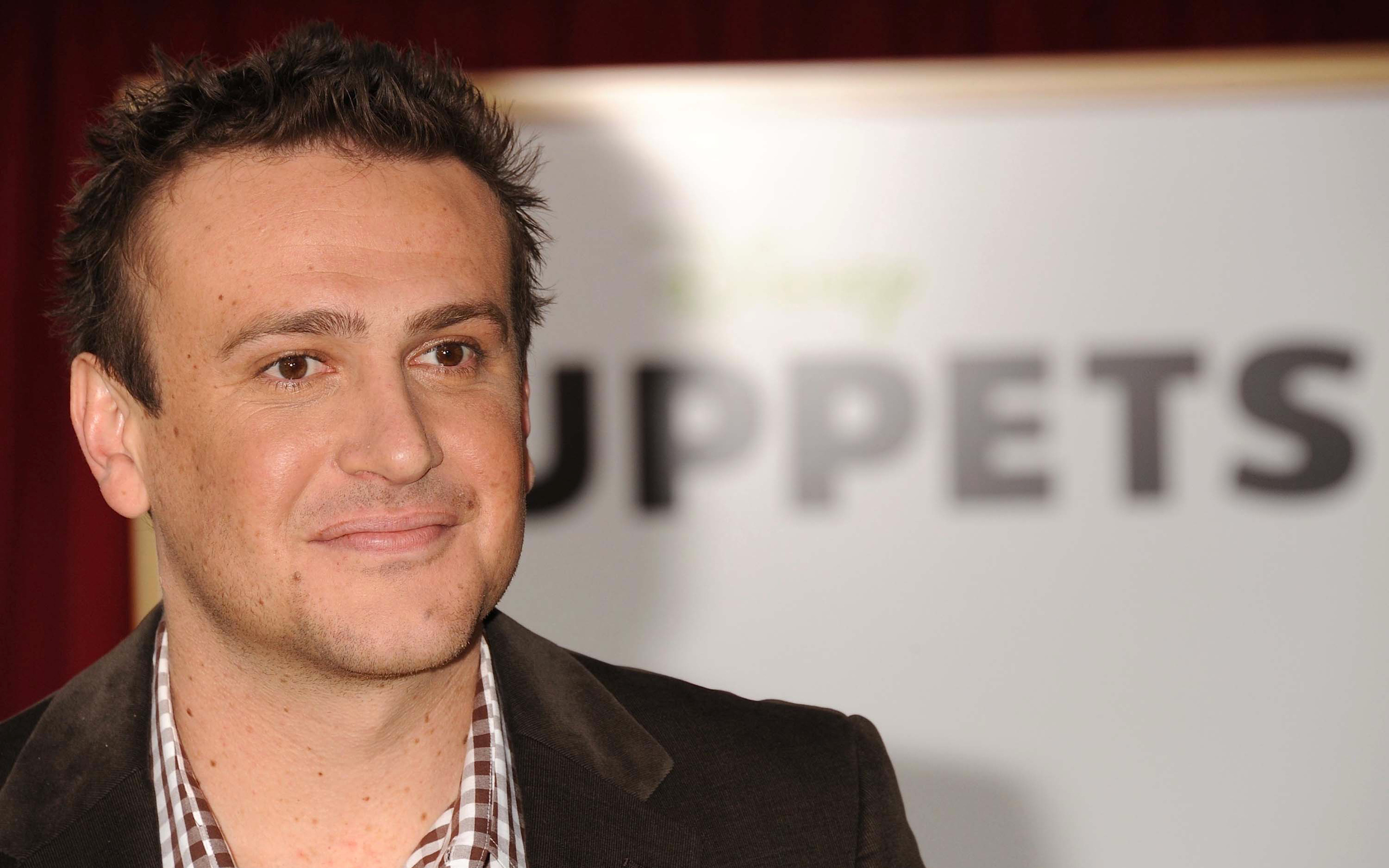 Jason Segel, Movie star, Celebrity image, Film industry, 2880x1800 HD Desktop