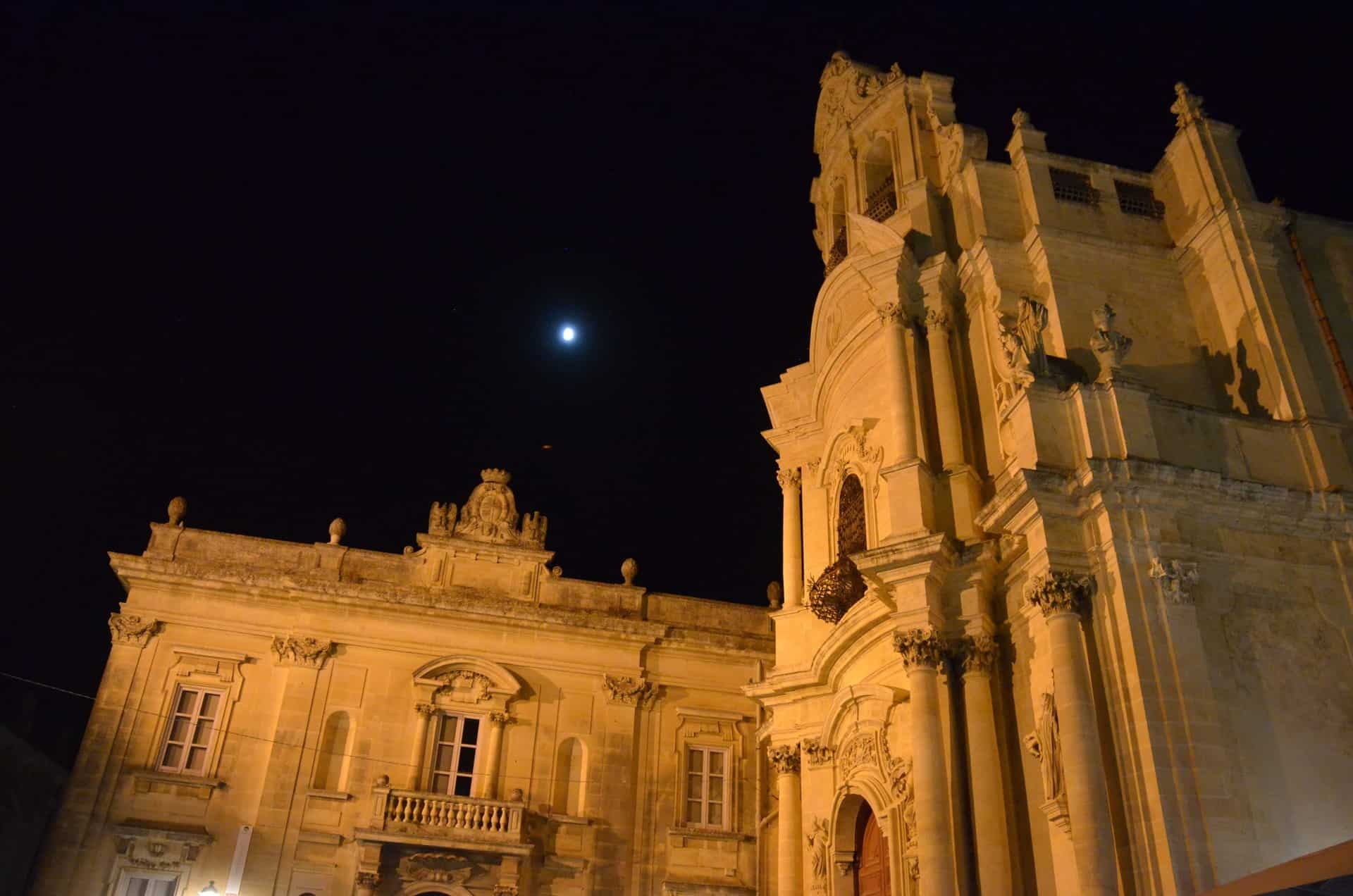 Ragusa at night, Illuminated city, Sicilian charm, Italy travel, 1920x1280 HD Desktop