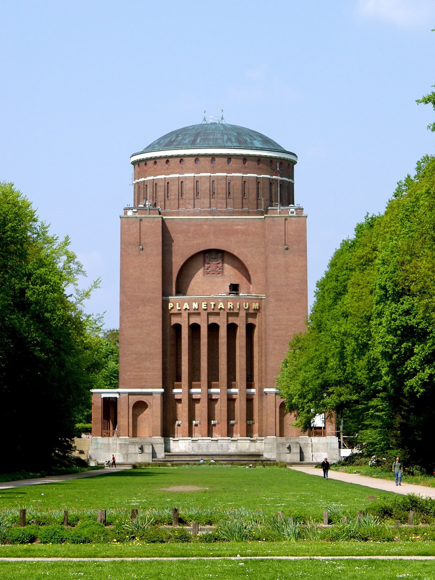 Hamburg, Planetarium Wallpaper, 1800x2400 HD Phone
