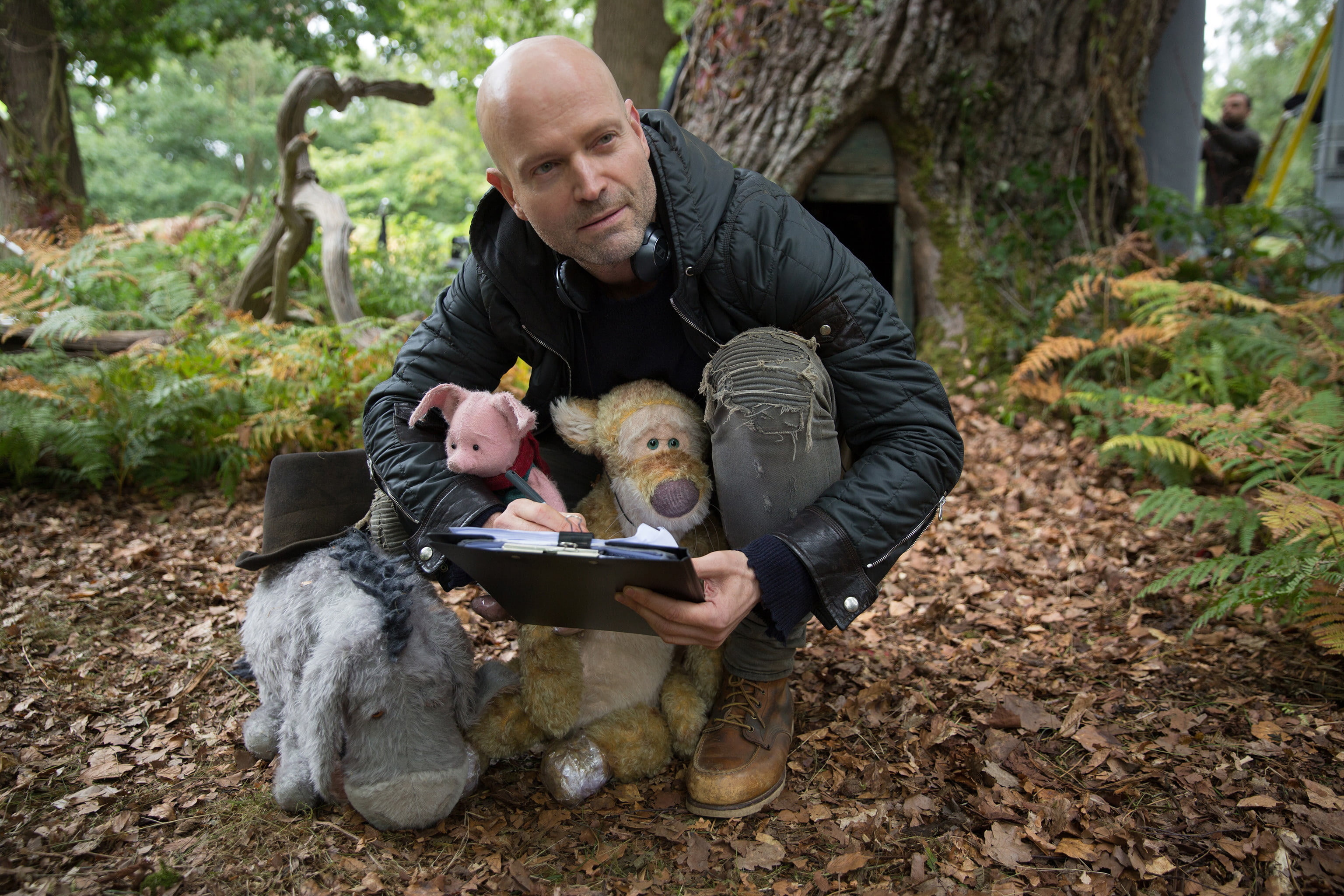 Christopher Robin FX team, Breath-taking visual effects, Magical animation, Bringing characters to life, 3080x2050 HD Desktop