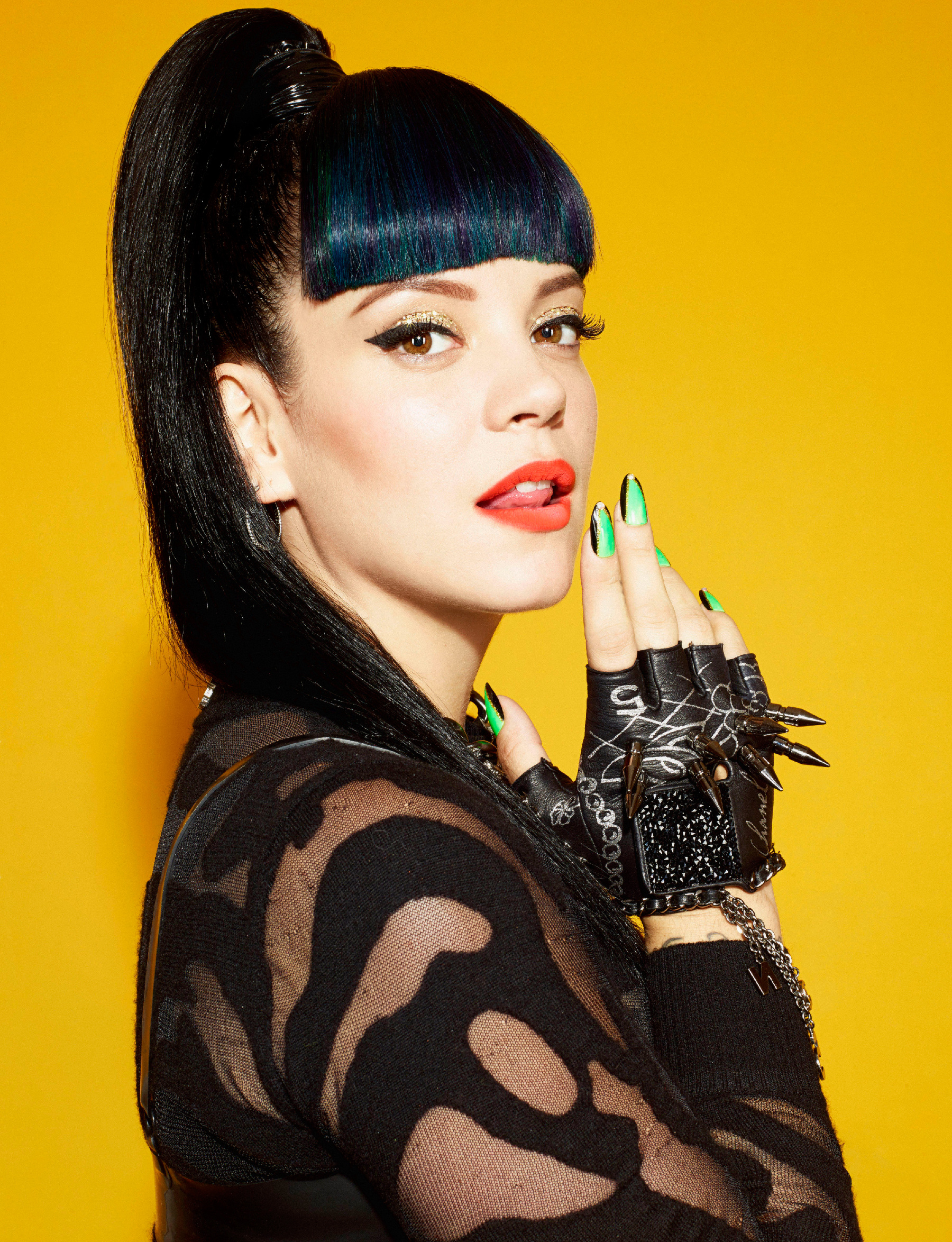 Lily Allen, Singer, Motherhood, LP, 1800x2350 HD Phone