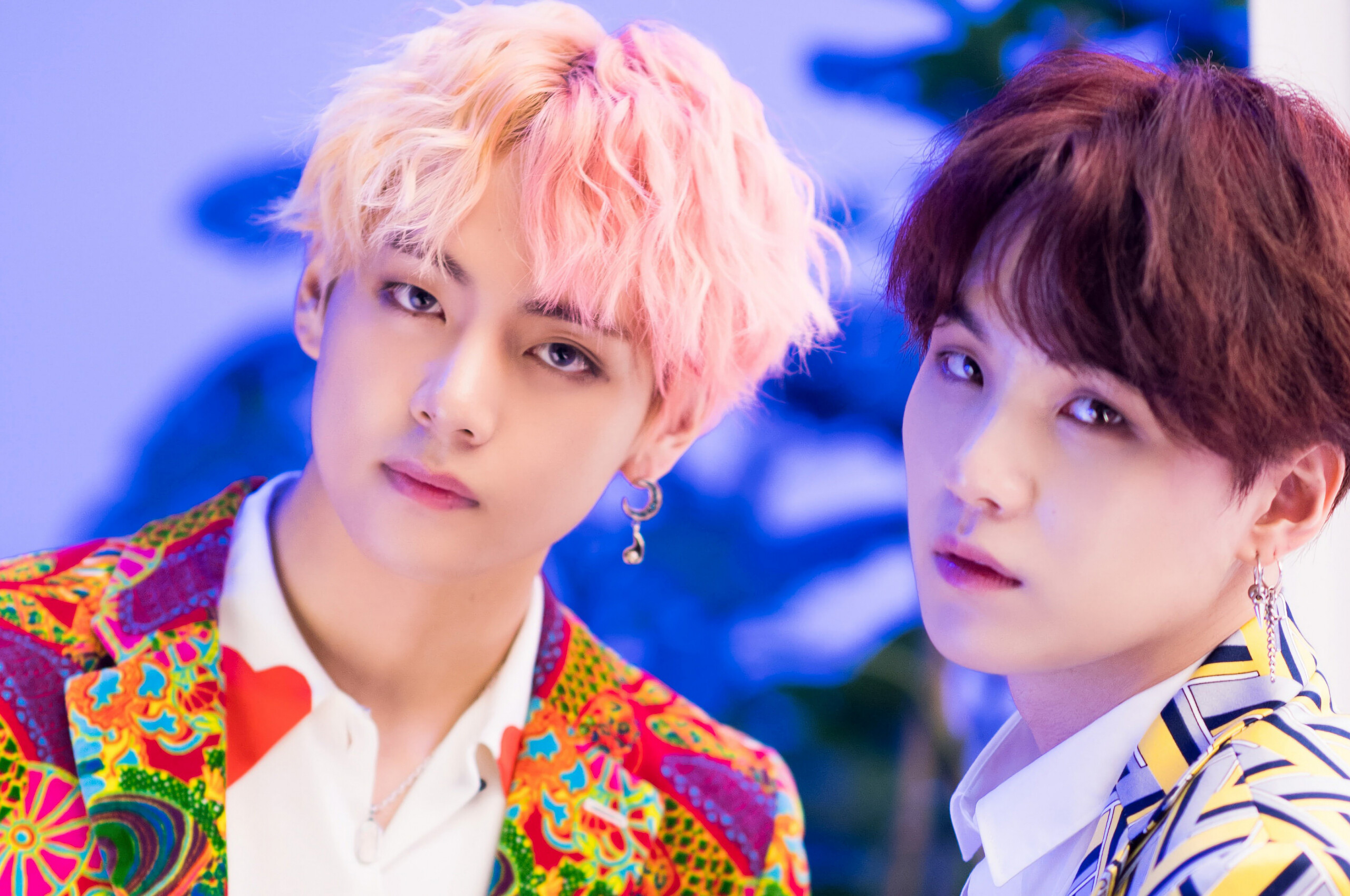 V (BTS), Music, Free download V and Suga, BTS idol, 2560x1700 HD Desktop