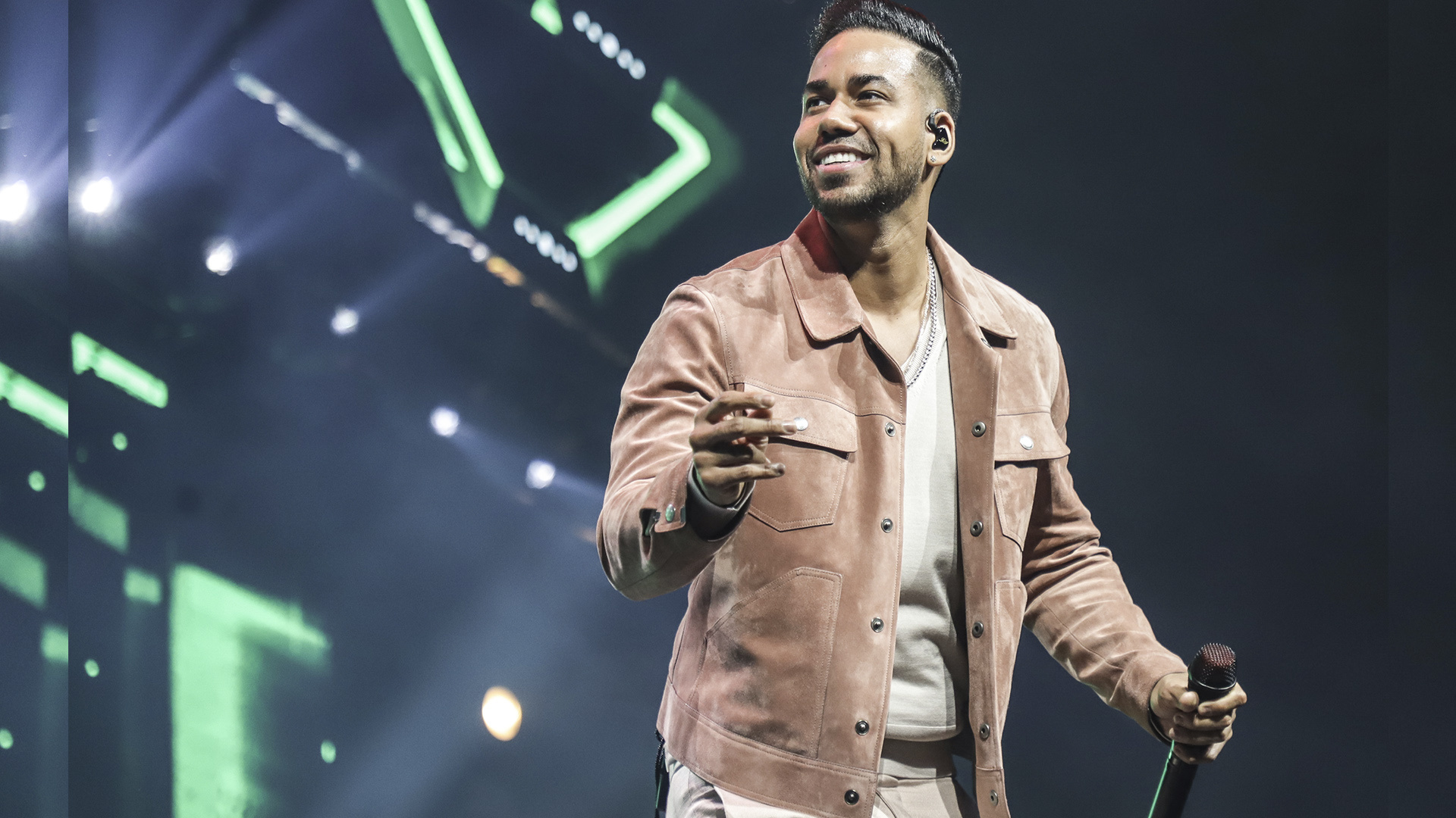 Romeo Santos, New song, Collaborates, Valentino, 1920x1080 Full HD Desktop