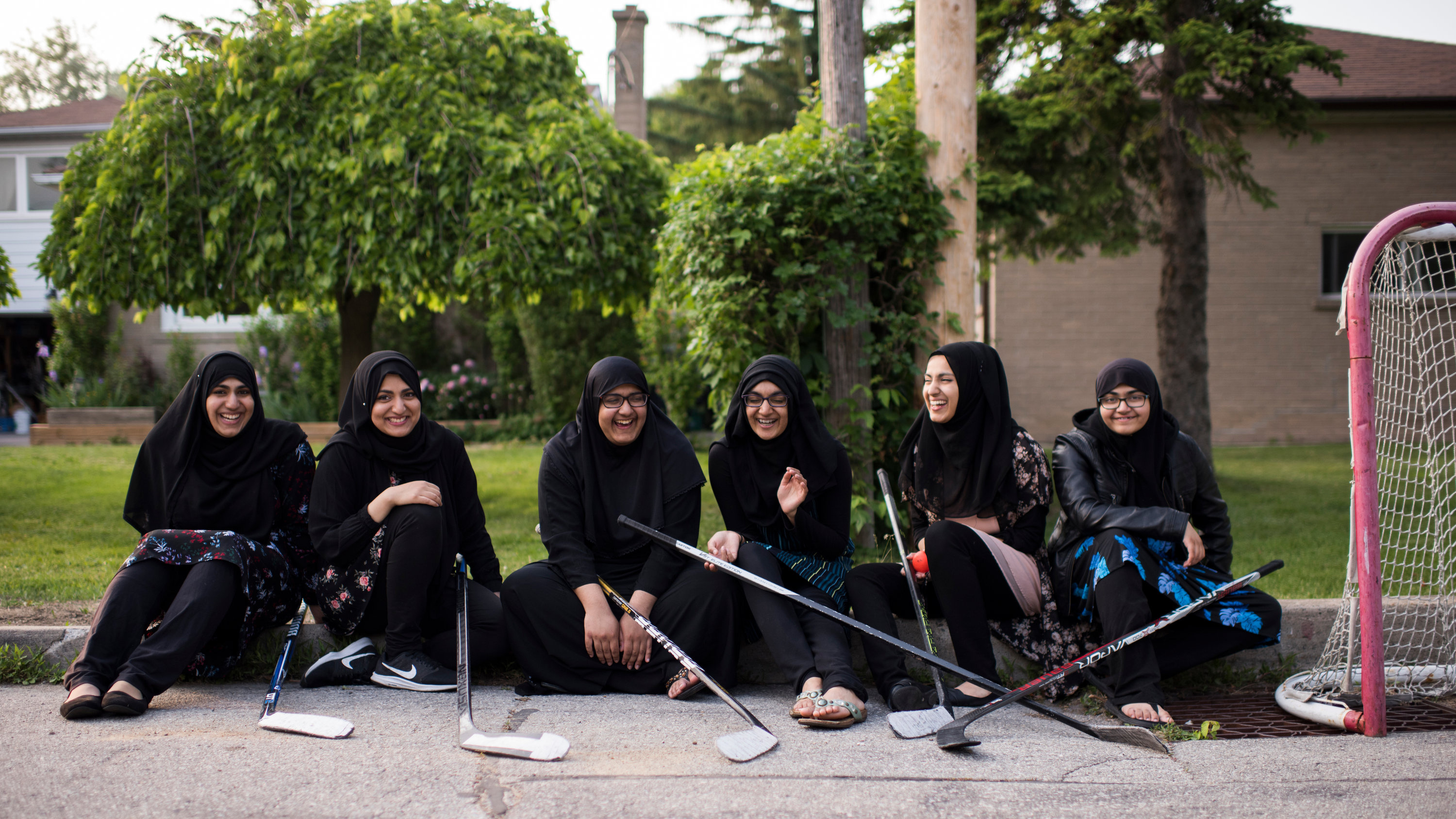 Azmi sisters go, In ball hockey, The New York Times, Don't act, 3000x1690 HD Desktop