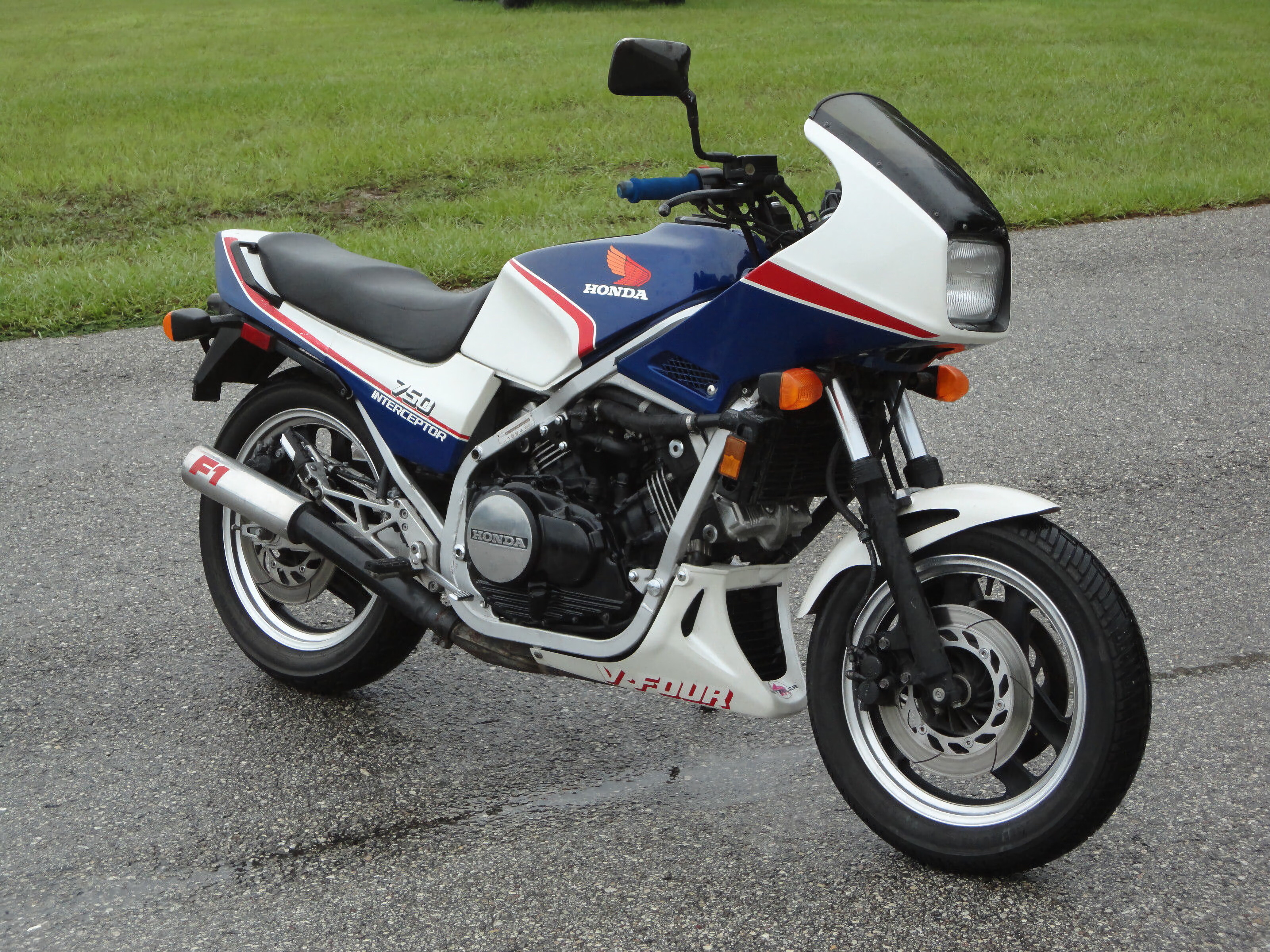 1983 Model, Honda VFR750F Interceptor Wallpaper, 3200x2400 HD Desktop