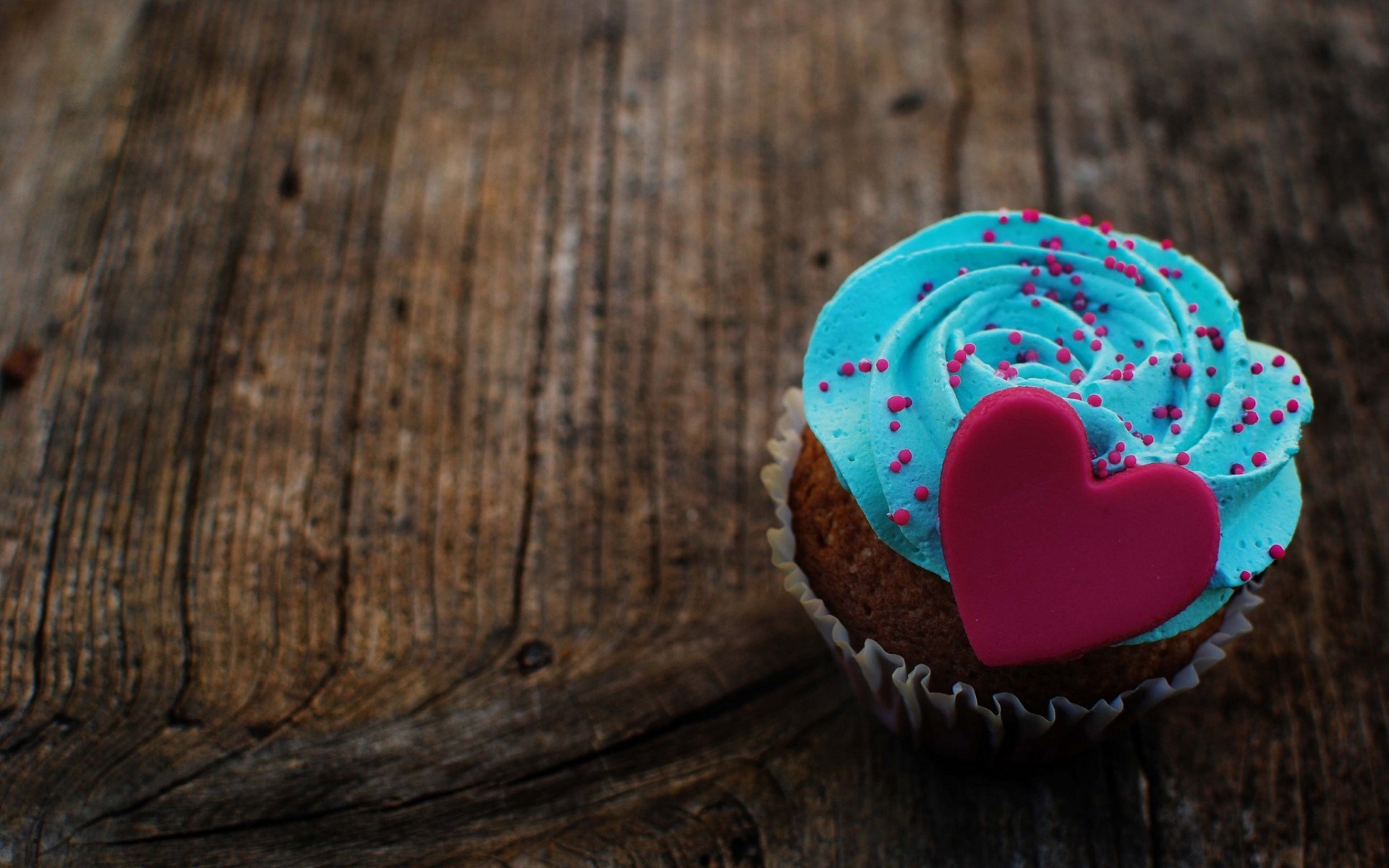 Cute cupcake, Colourful wallpaper, Tasty treat, Yummy goodness, 1920x1200 HD Desktop