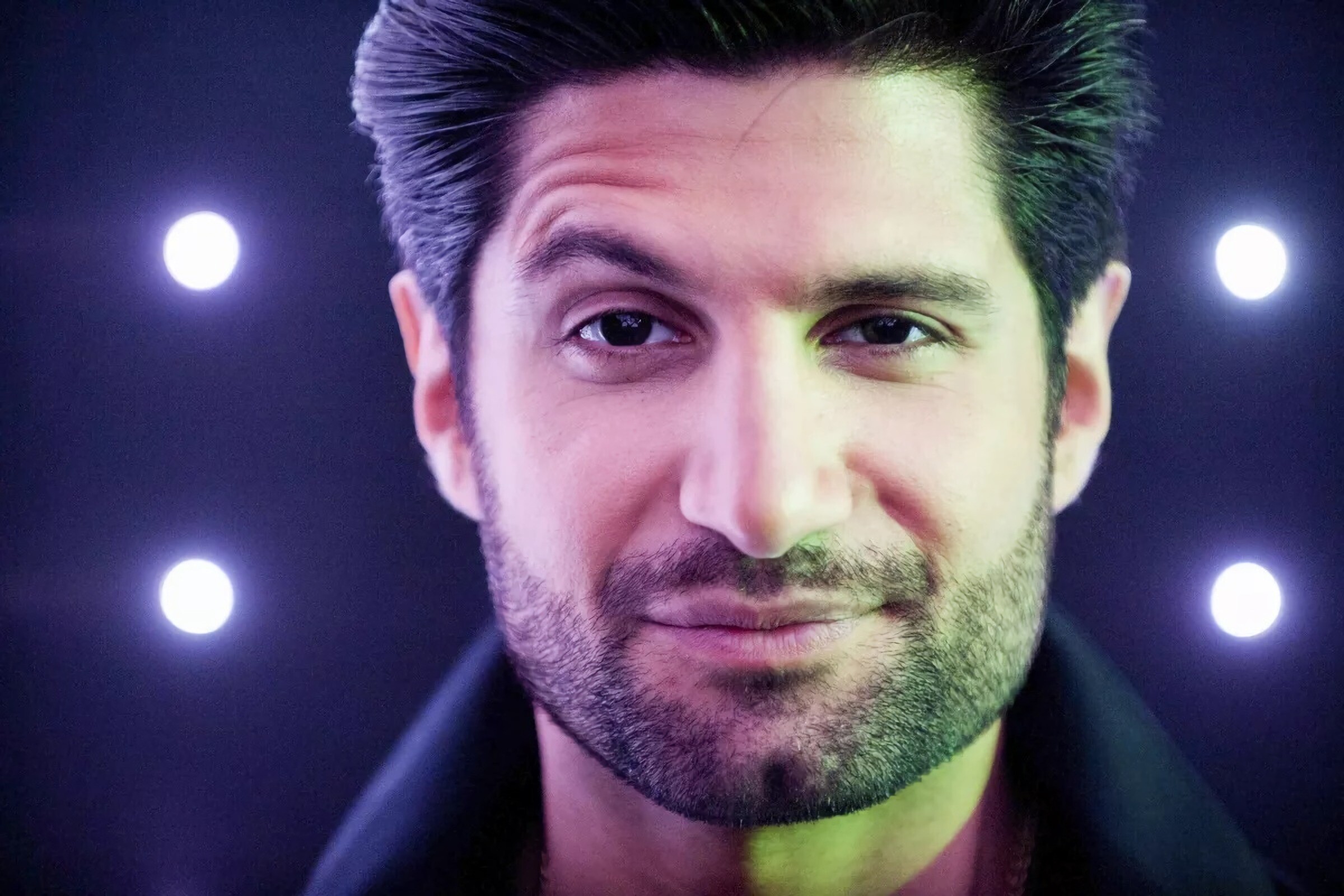 Kayvan Novak, Versatile actor, Comedy films, British talent, 2400x1600 HD Desktop