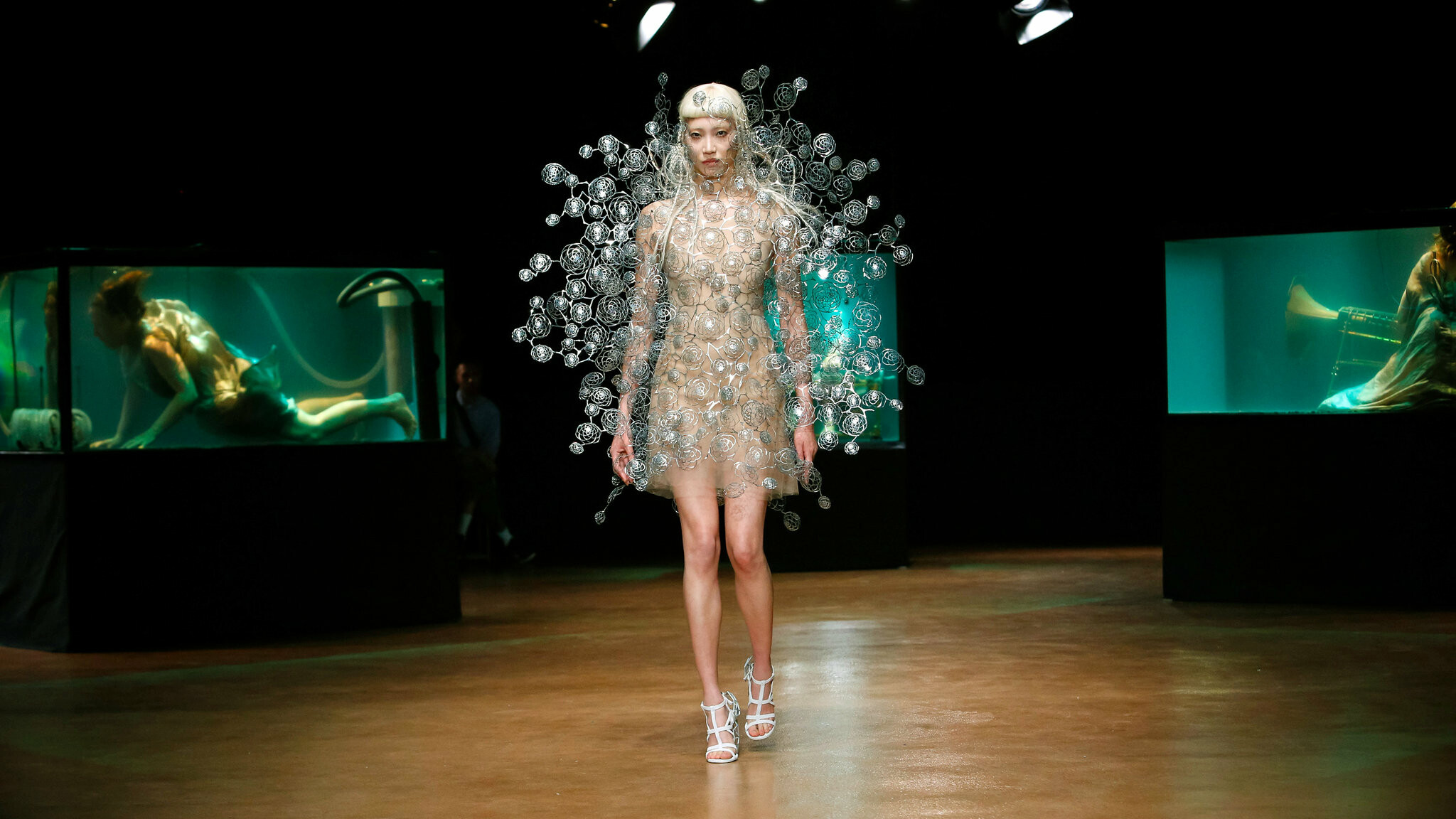 Elemental truths, Iris van Herpen, New York Times, Schiaparelli, 2050x1160 HD Desktop