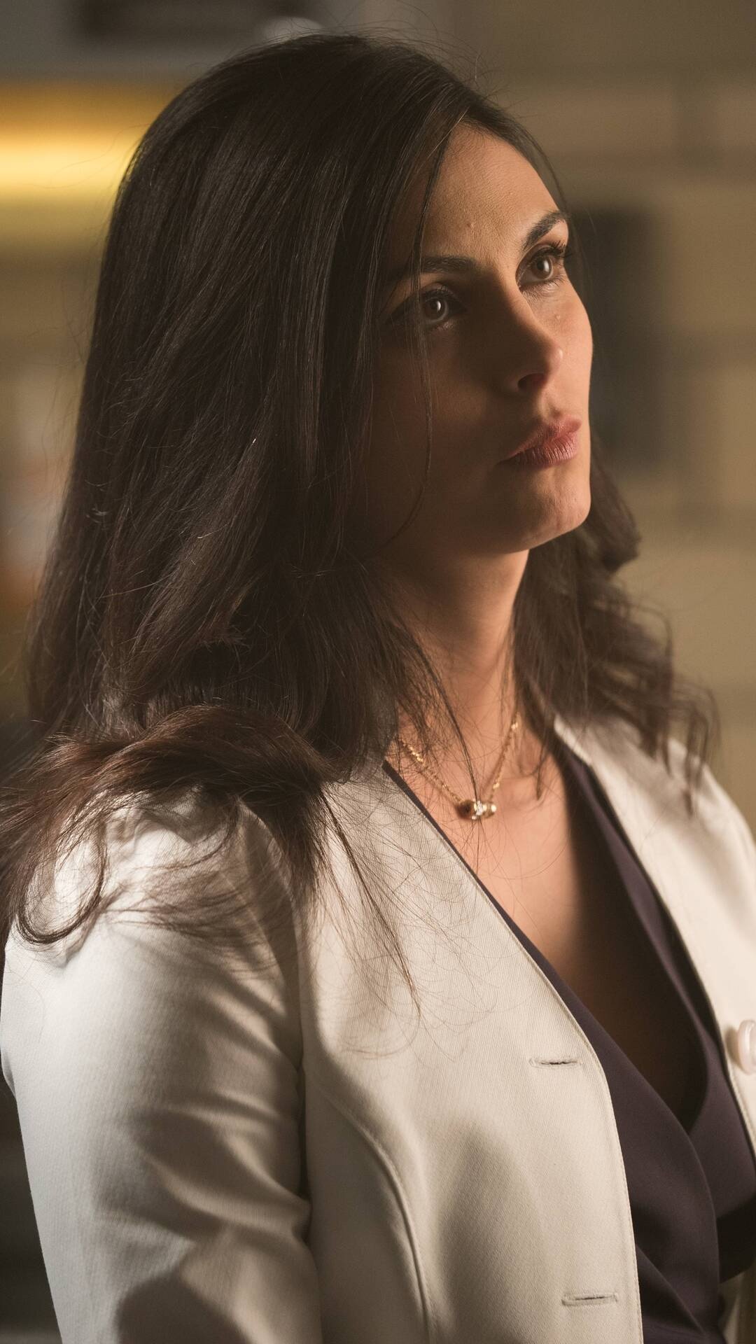 Morena Baccarin, Gotham season 4, iPhone 7, HD wallpapers, 1080x1920 Full HD Phone